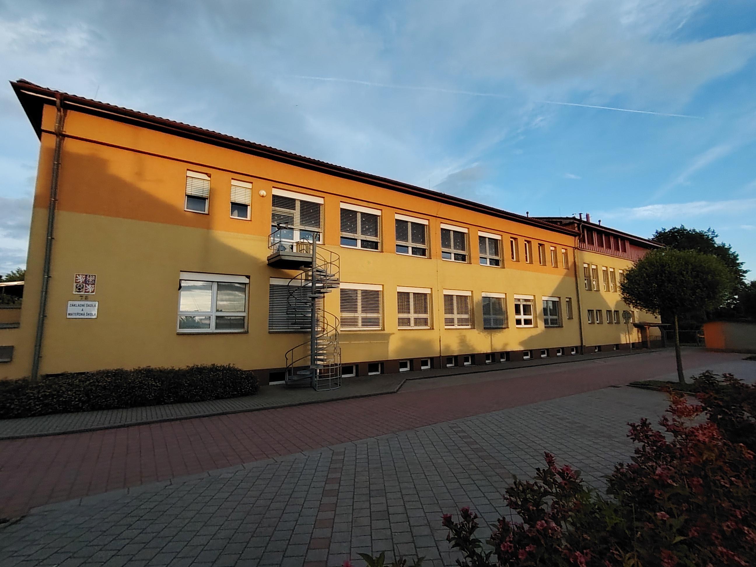 ZŠ a MŠ Březová foto 3