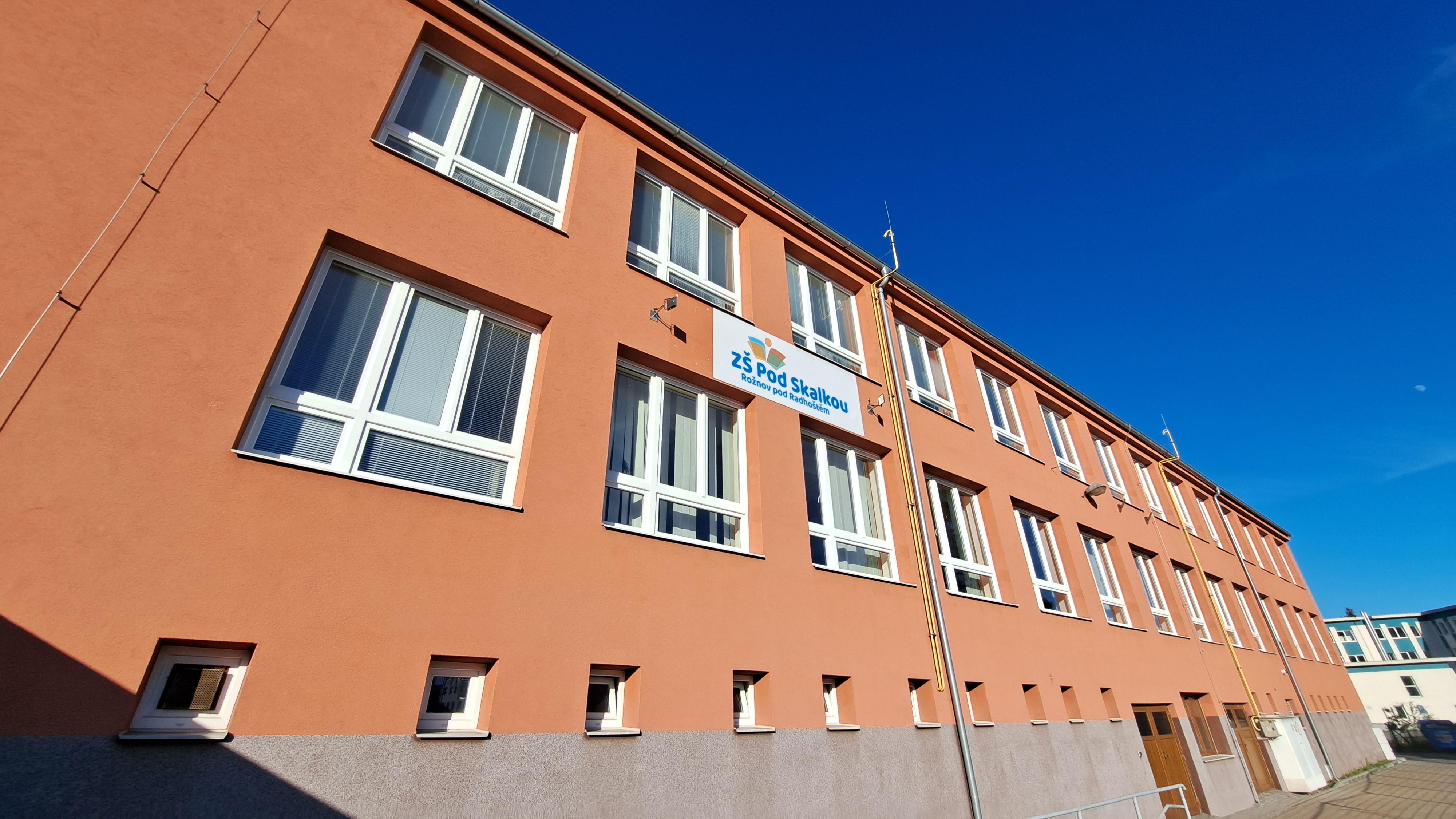 ZŠ Pod Skalkou, Rožnov pod Radhoštěm foto 2
