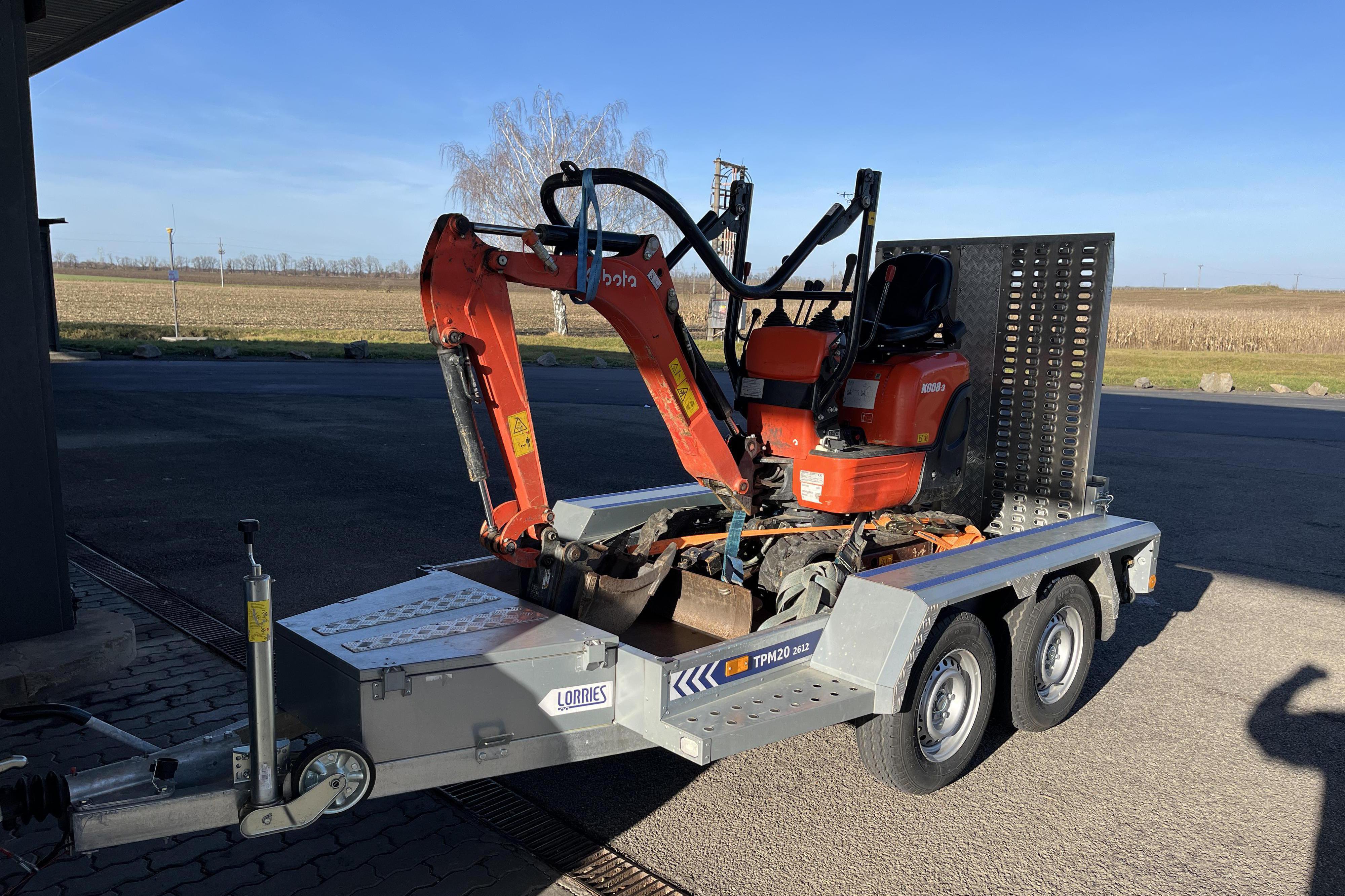 Pronájem minibagru Kubota K008-3