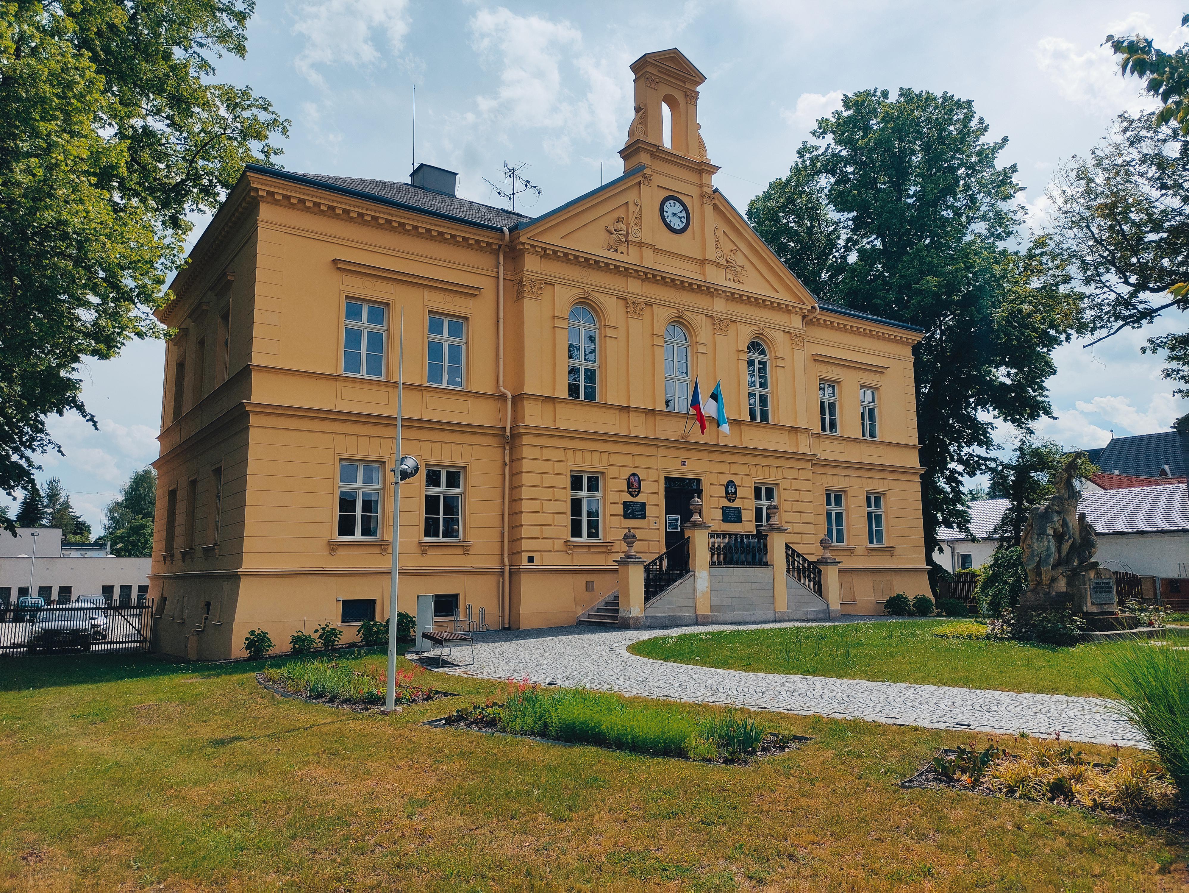 Nýřany - městský úřad foto 2