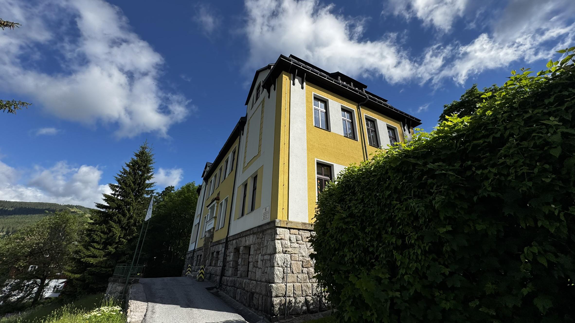 Základní škola a mateřská škola Špindlerův Mlýn foto 2