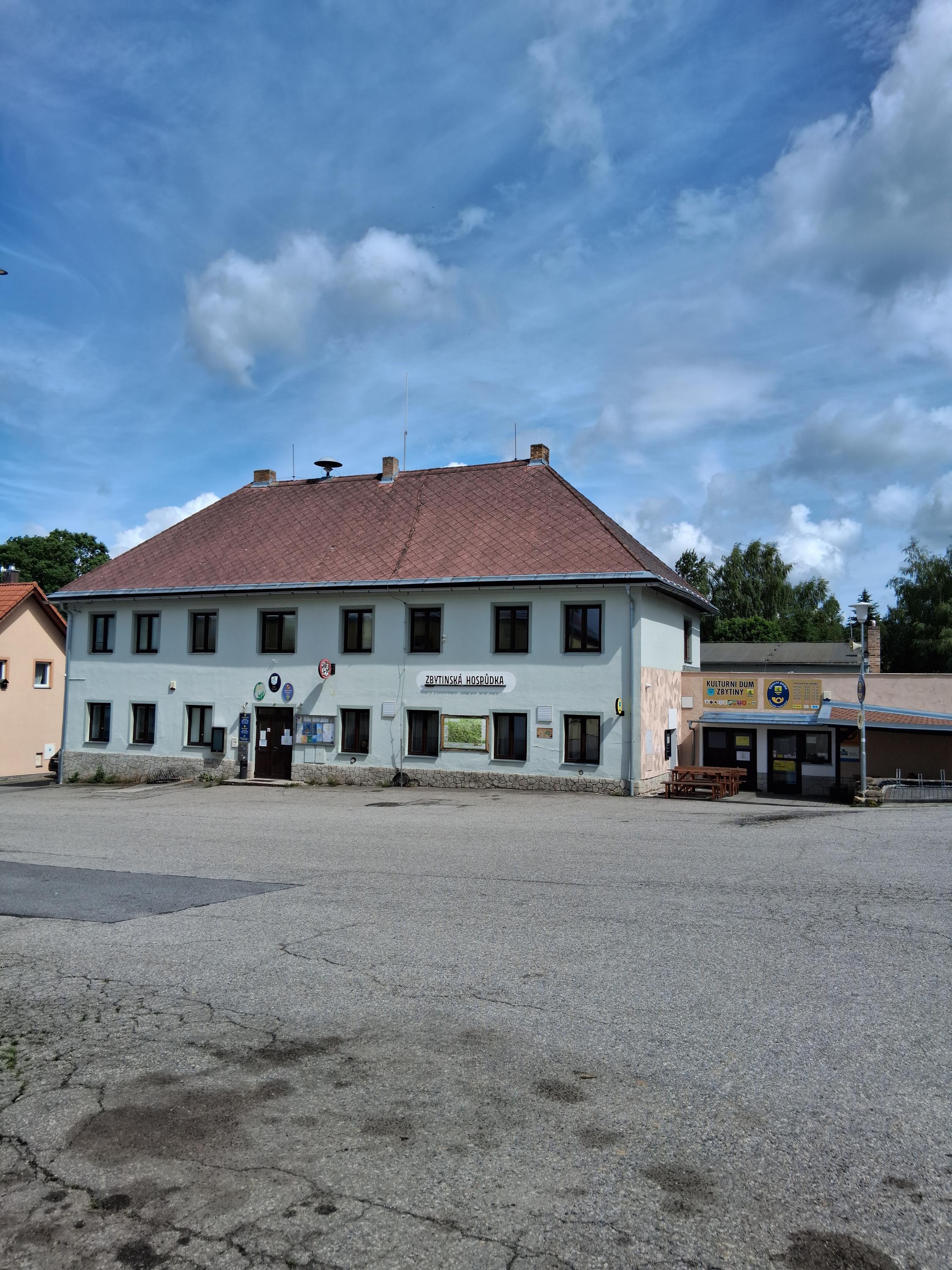 Zbytiny - obecní úřad foto 1