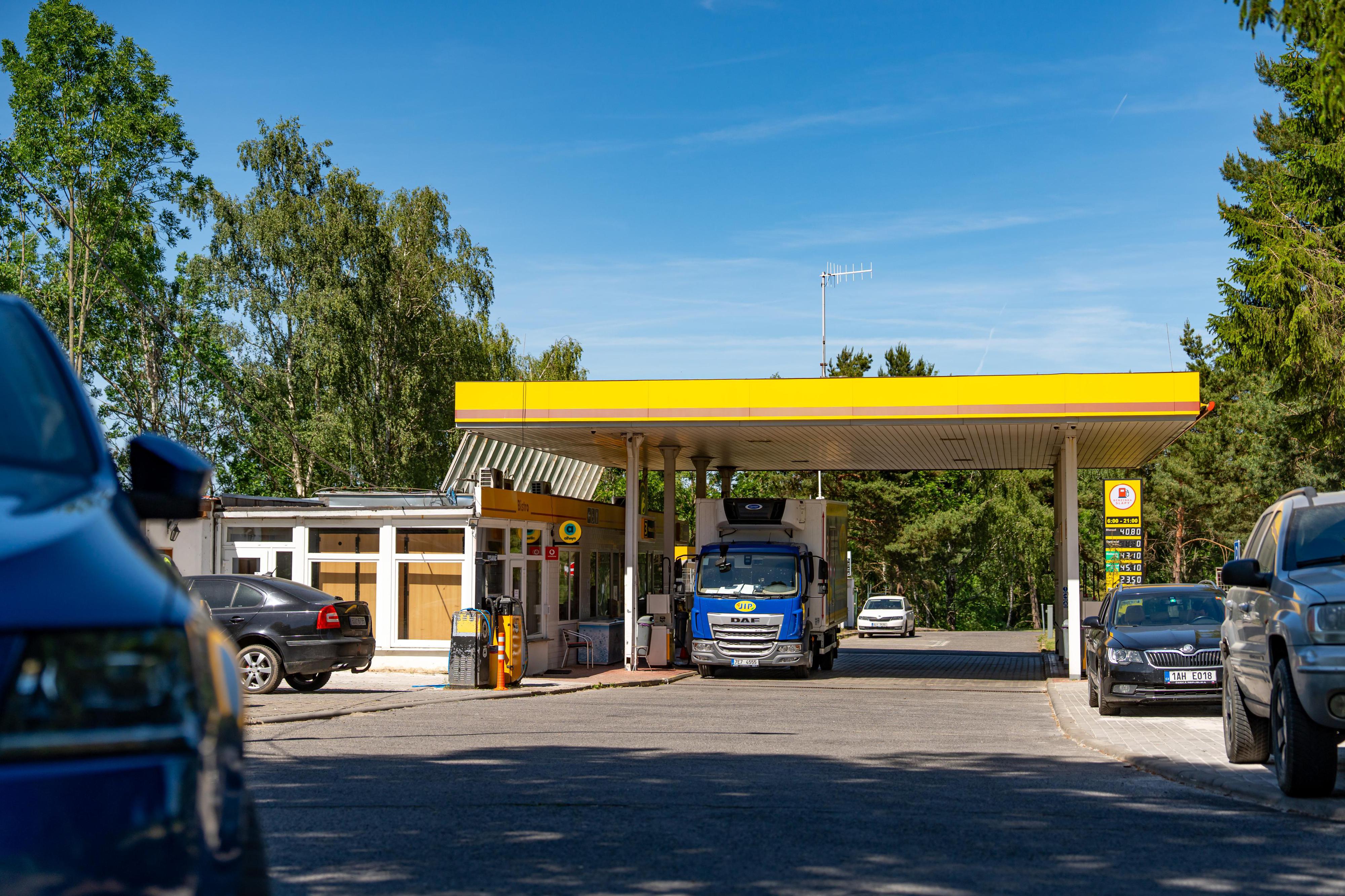 Benzinka Slapy foto 4