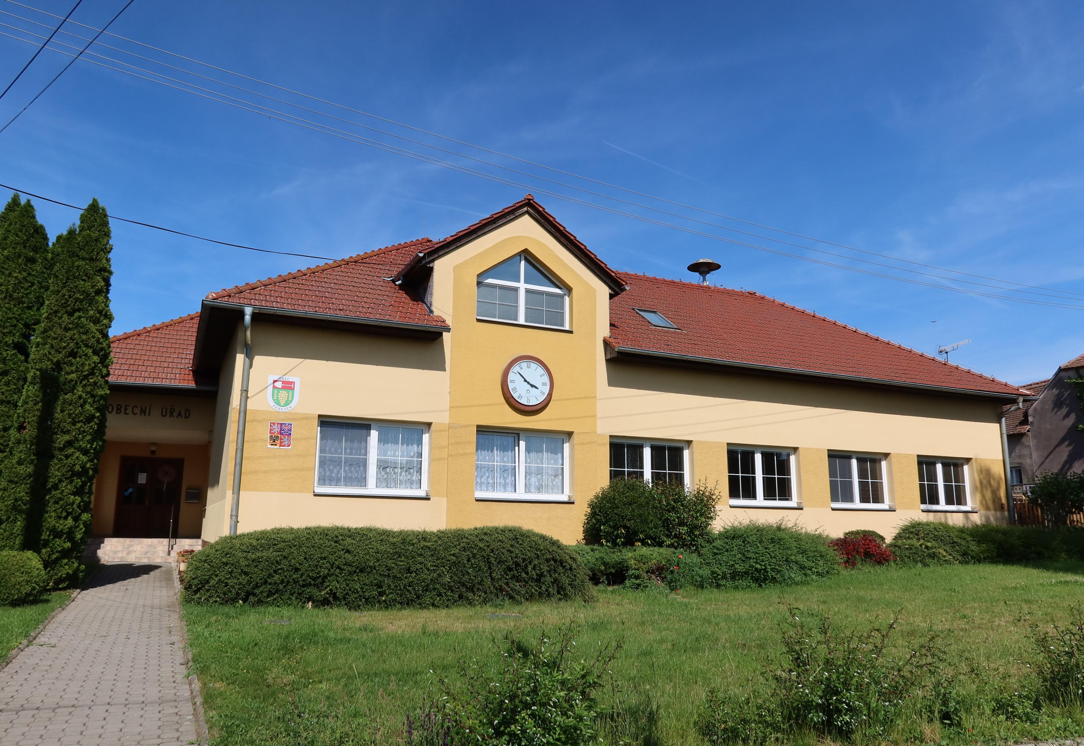 Terezín - obecní úřad foto 6