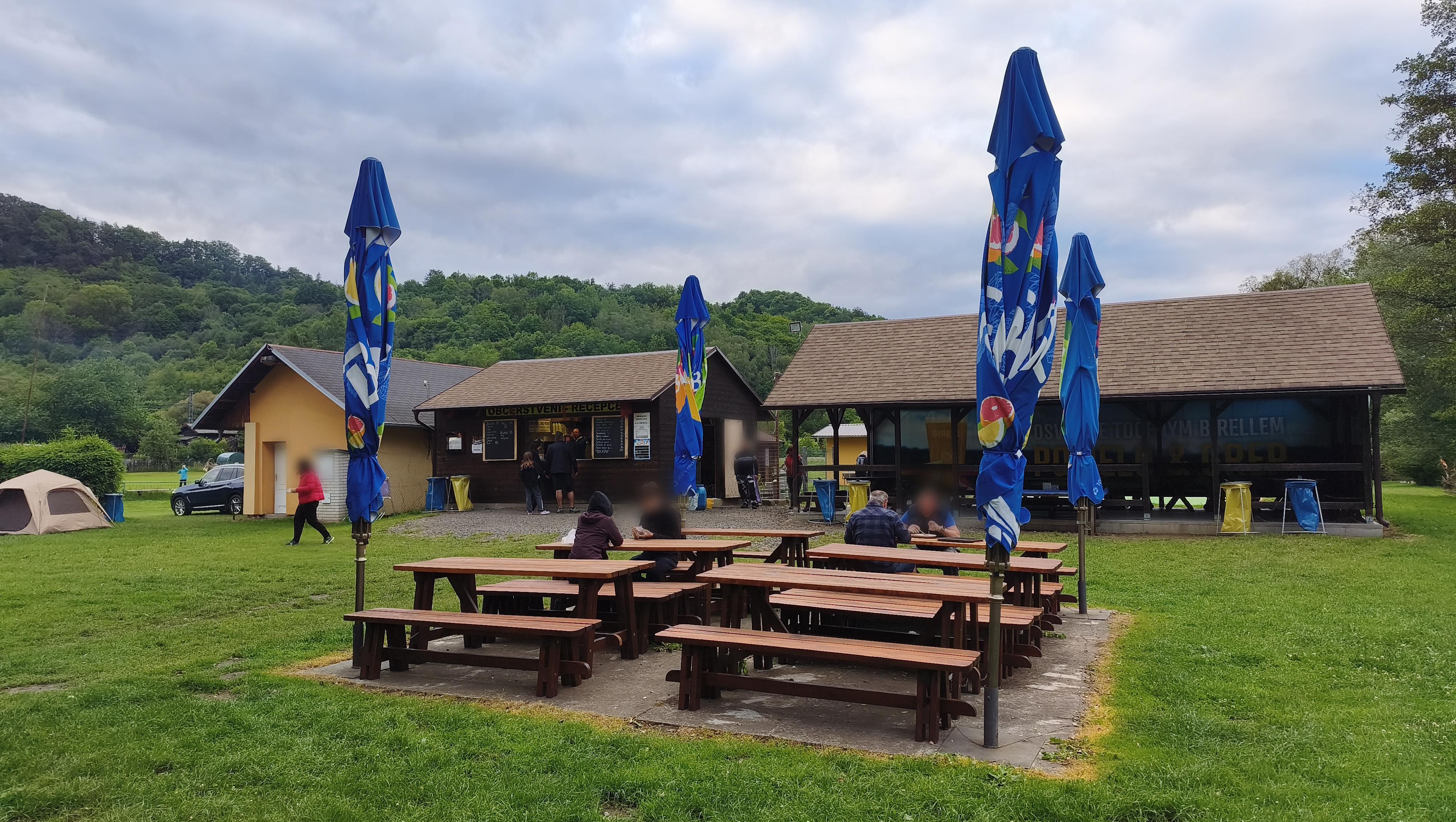 Občerstvení - Vodácký kemp Vojkovice foto 2