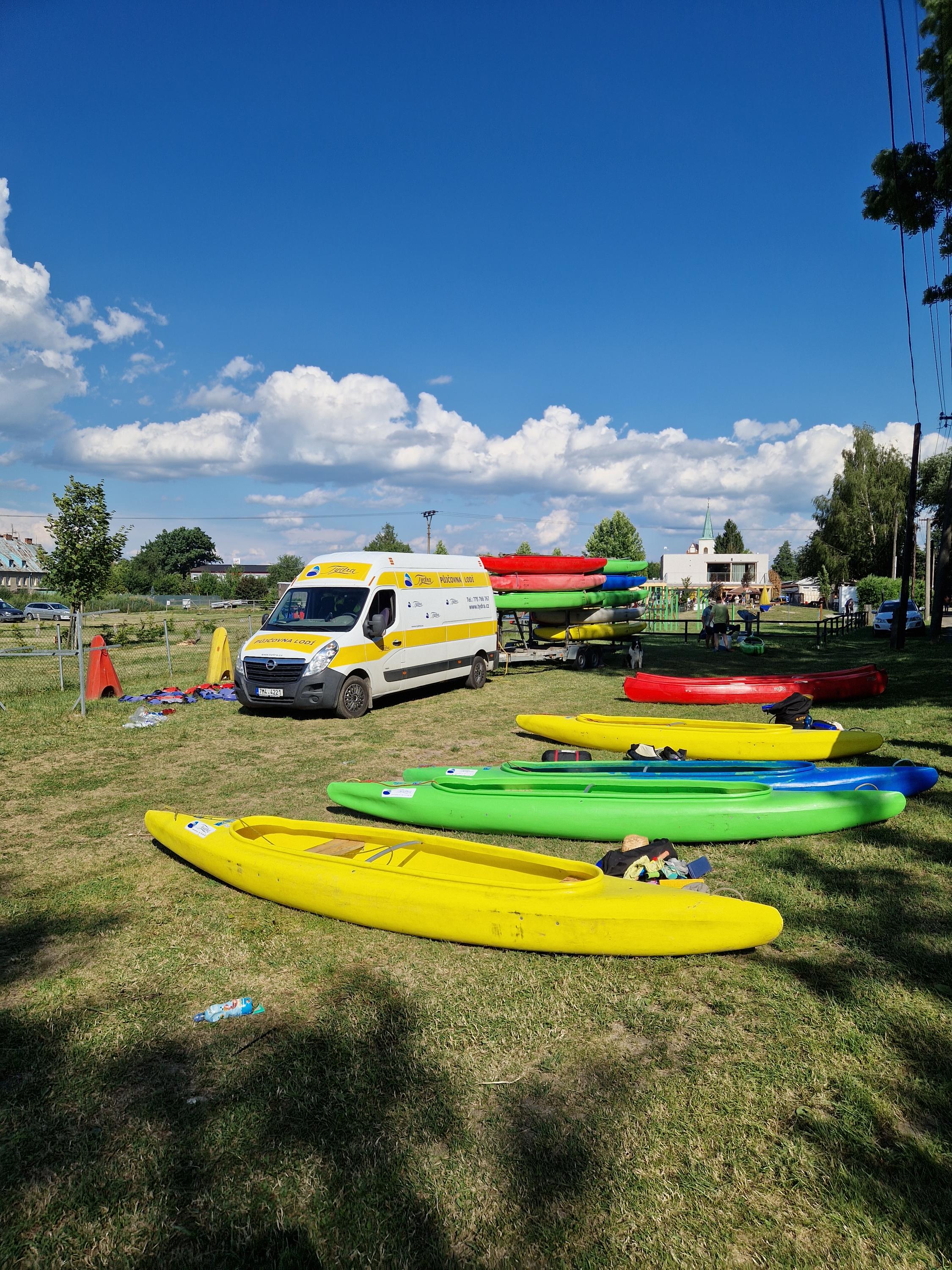 Tydra - Půjčovna lodí a raftů Morava foto 1