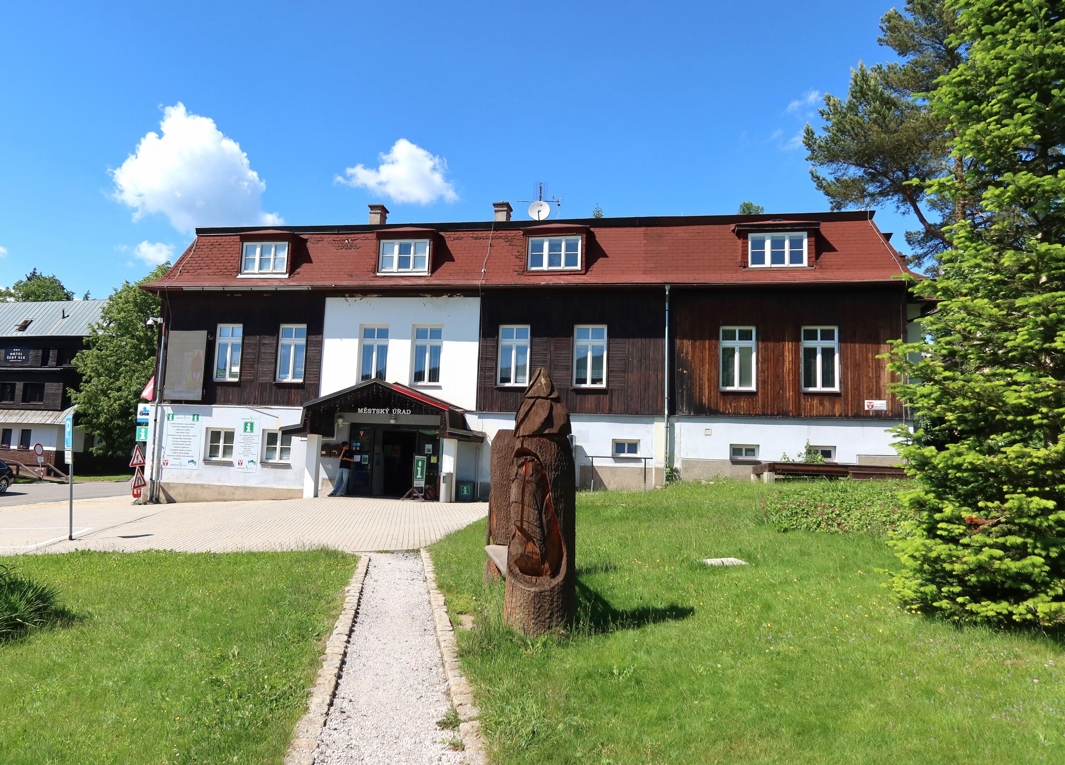 Harrachov - městský úřad foto 5