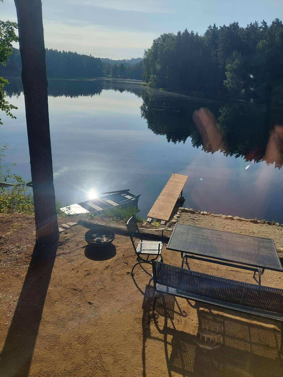 Chata u jezera foto 5
