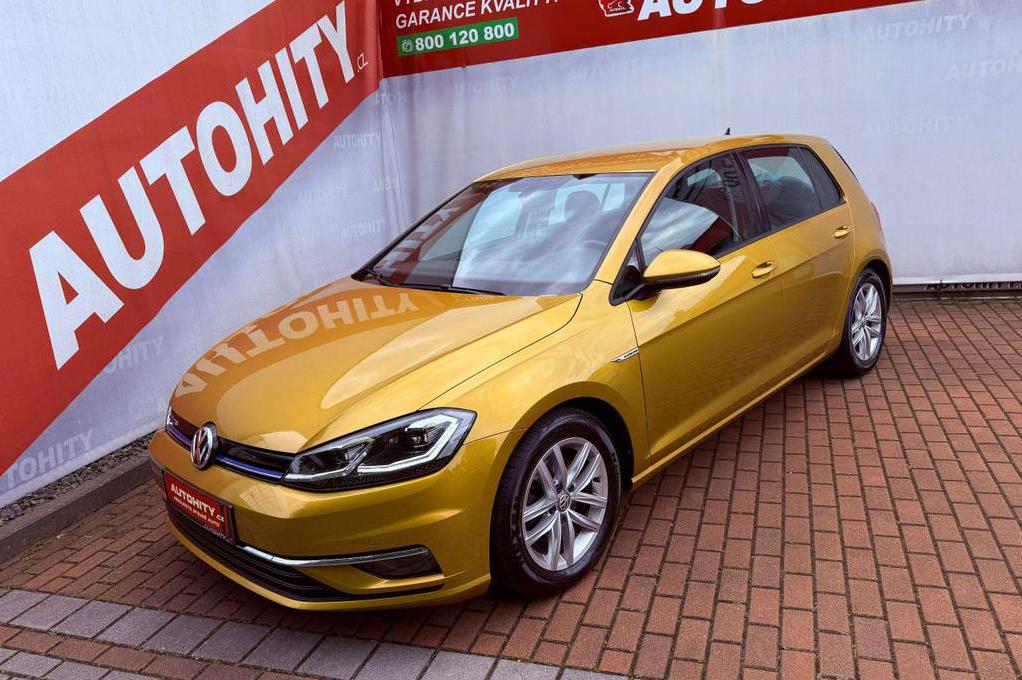 STYLOVĚ DO LÉTA: Volkswagen Golf 1.5 TSi | 96 kW
