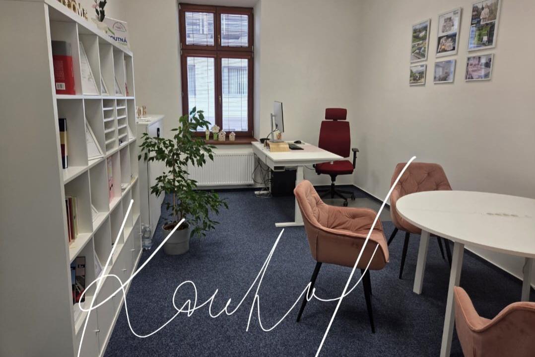Realitní makléřka s certifikacemi u Rožnova p/R
