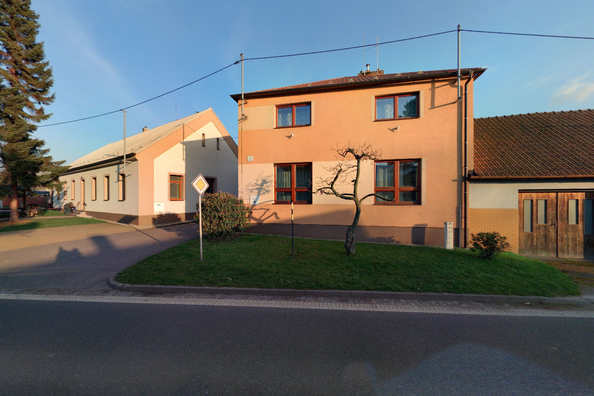 Komárno - obecní úřad foto 3