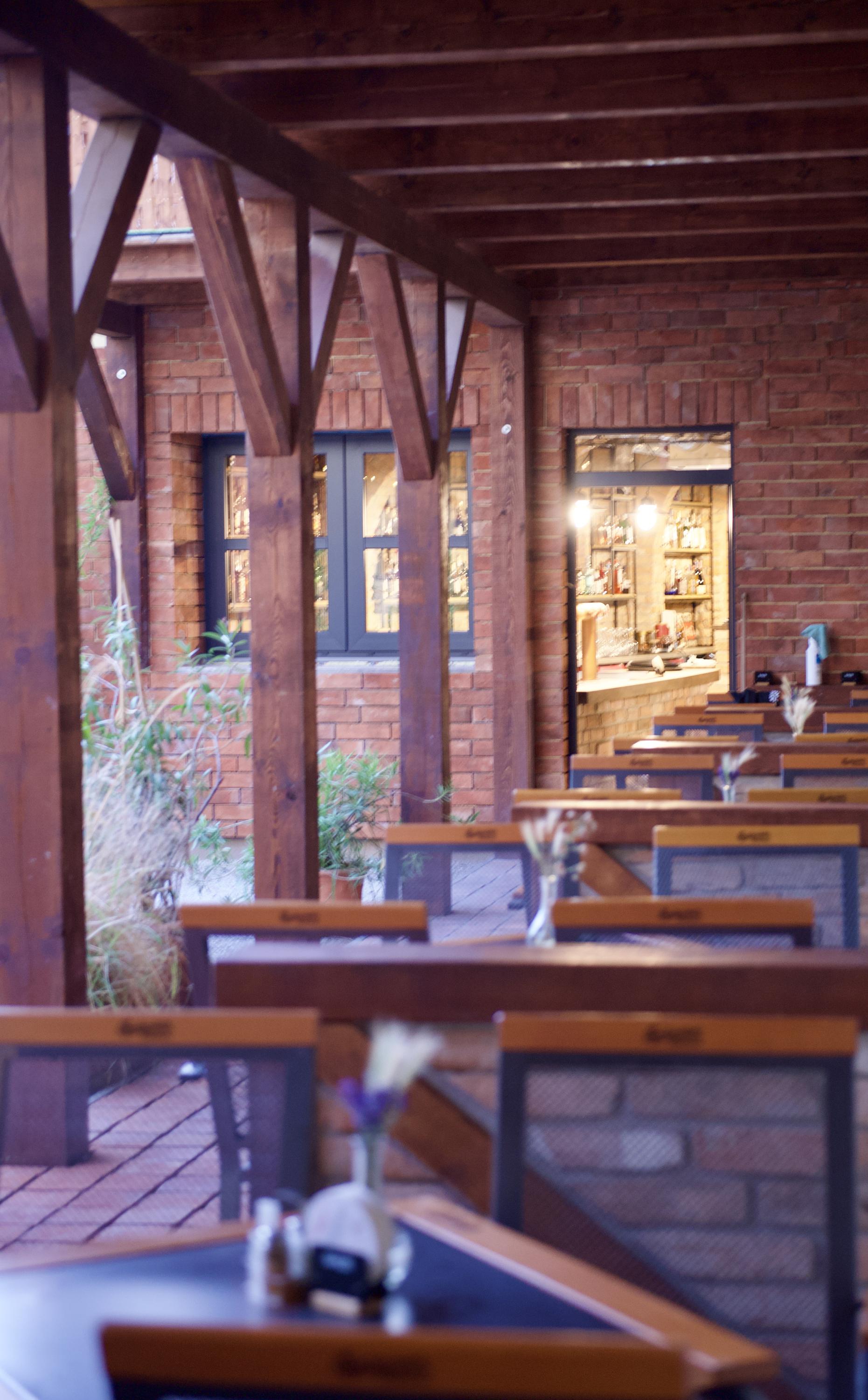 Flames Grill pub & restaurant foto 6