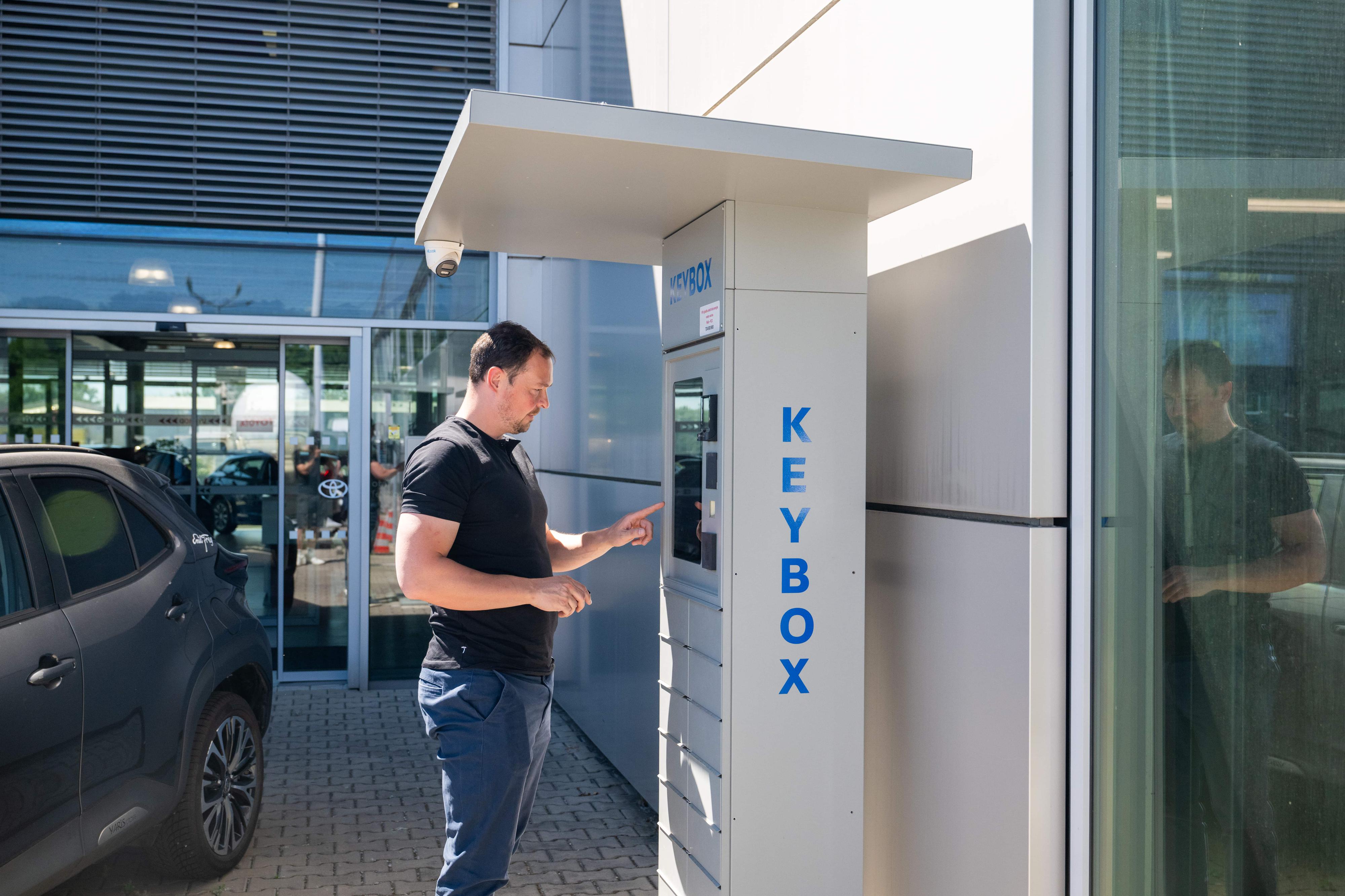 Emil Frey - key box foto 4
