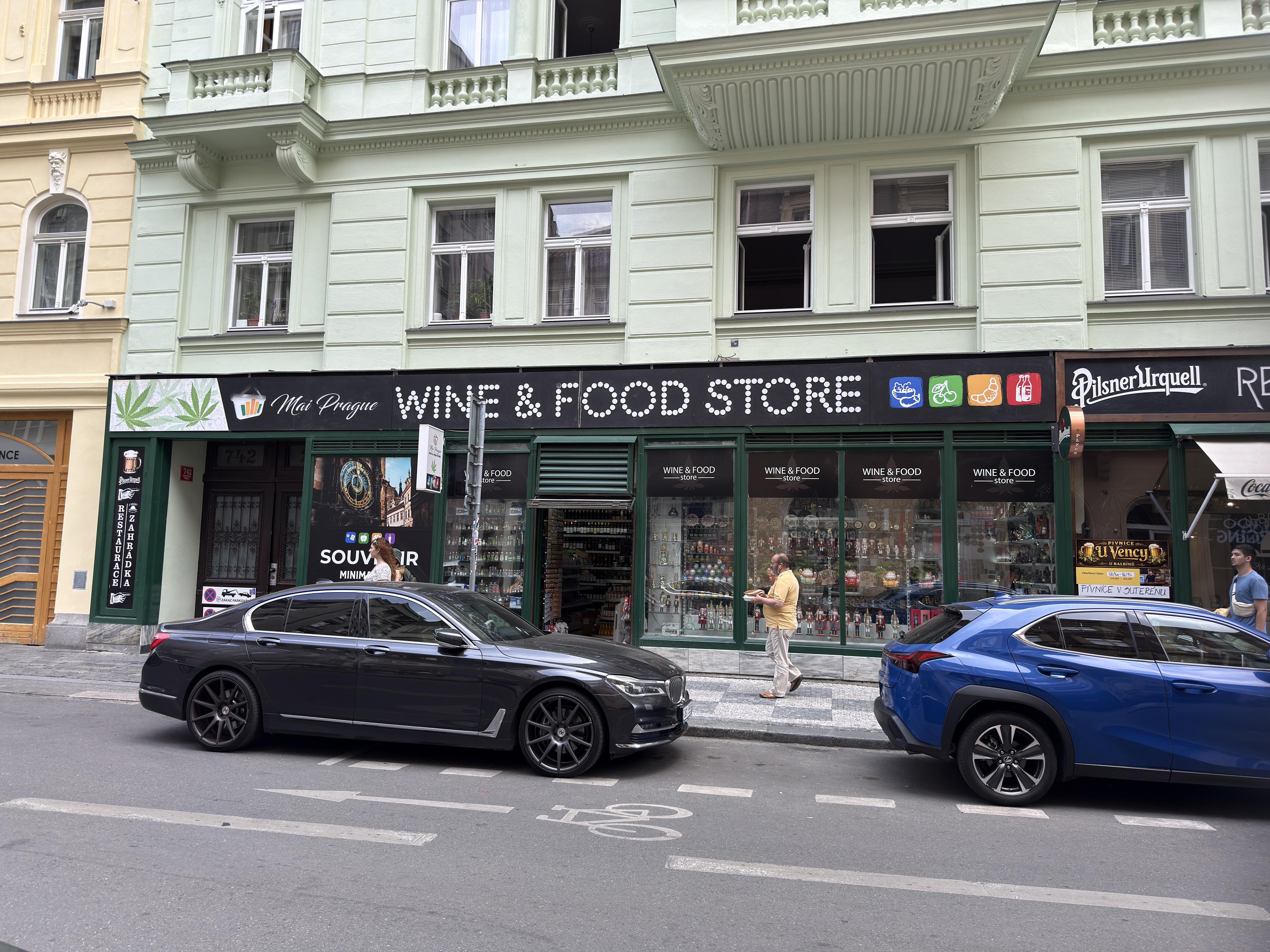 Wine & Food Store