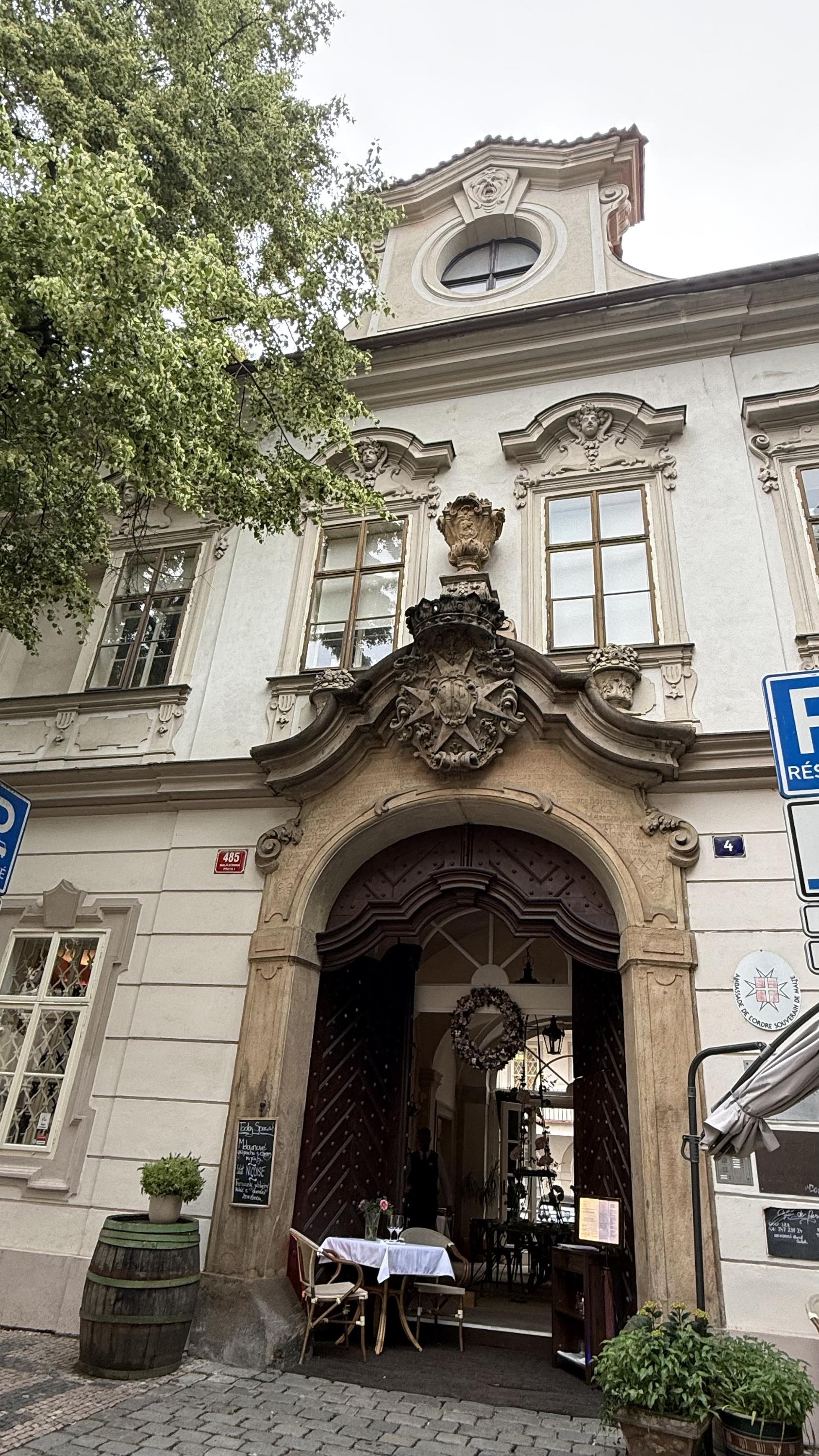 Suverénní řád Maltézských rytířů - Velvyslanectví Suverénního řádu Maltézských rytířů foto 2