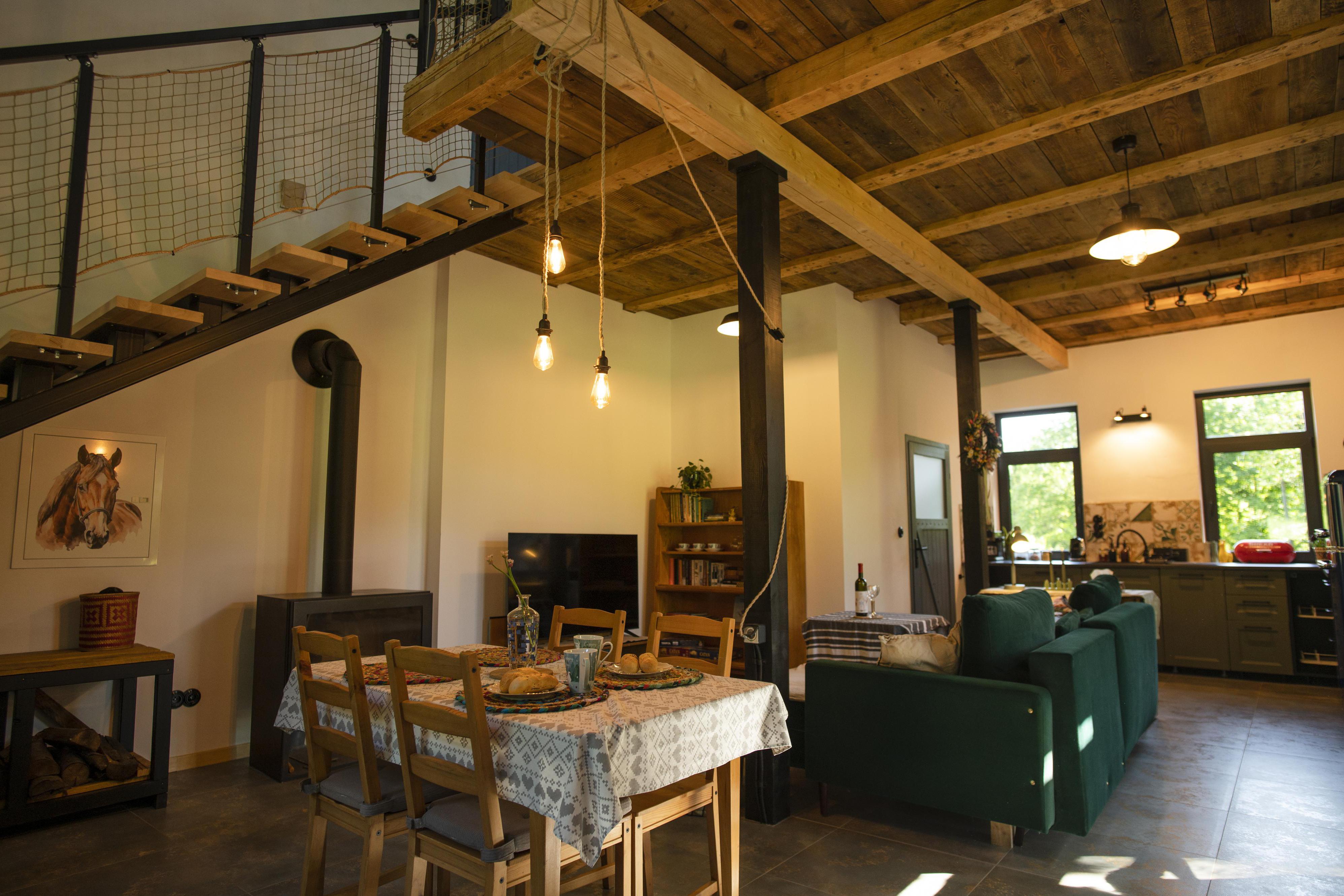 Glamping & Farm Zlaté Podlesí - Letní stáj v konírně
