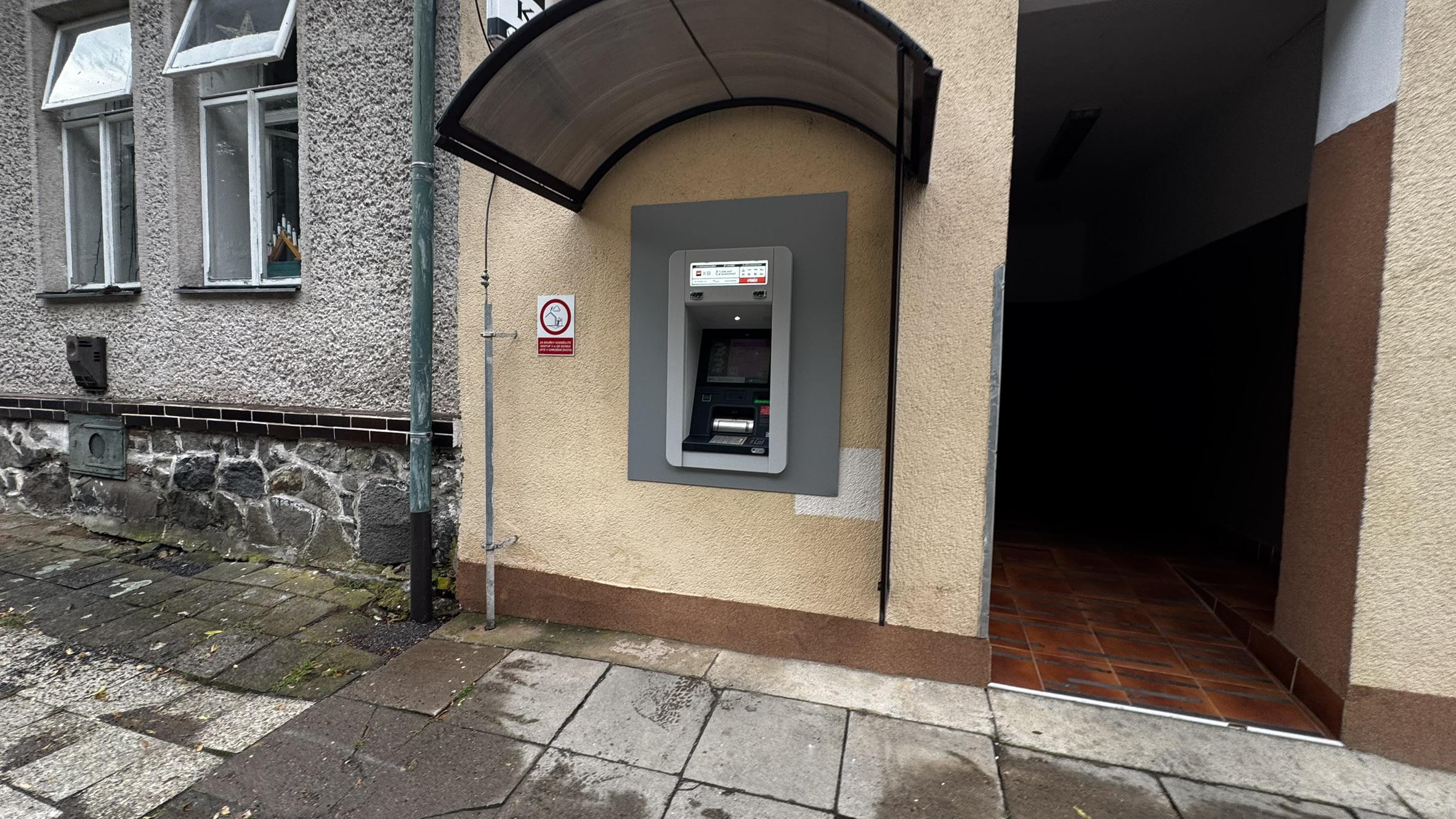 Bankomat Komerční banky foto 2