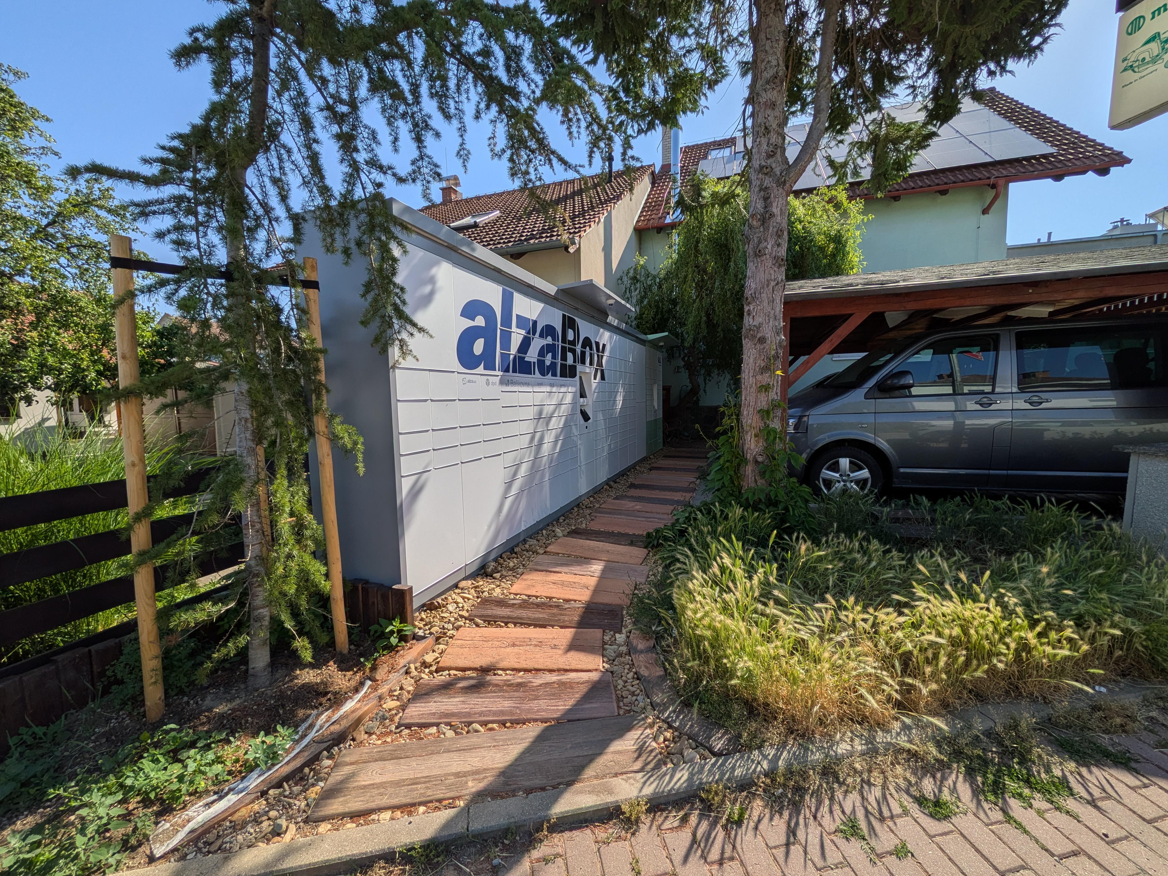 AlzaBox
