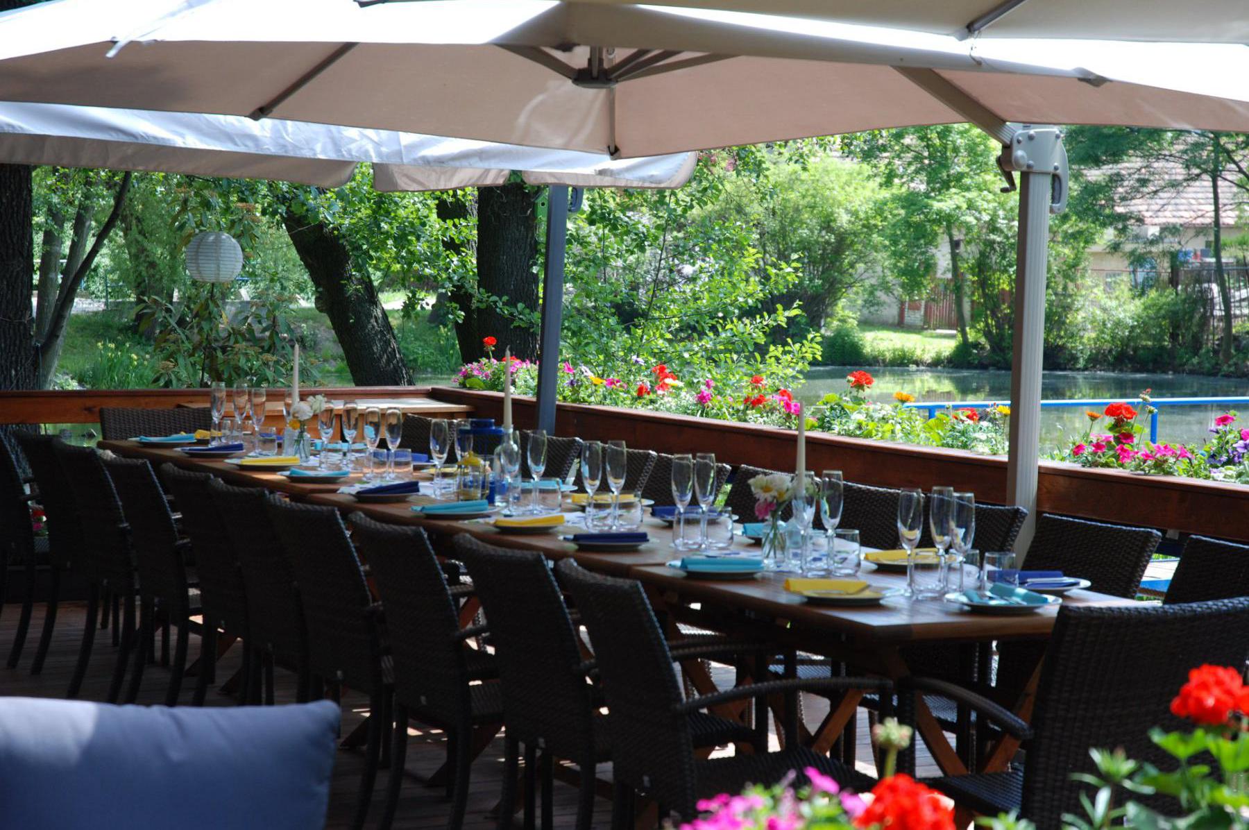 Rezervujte si naši restauraci pro svatební hostinu