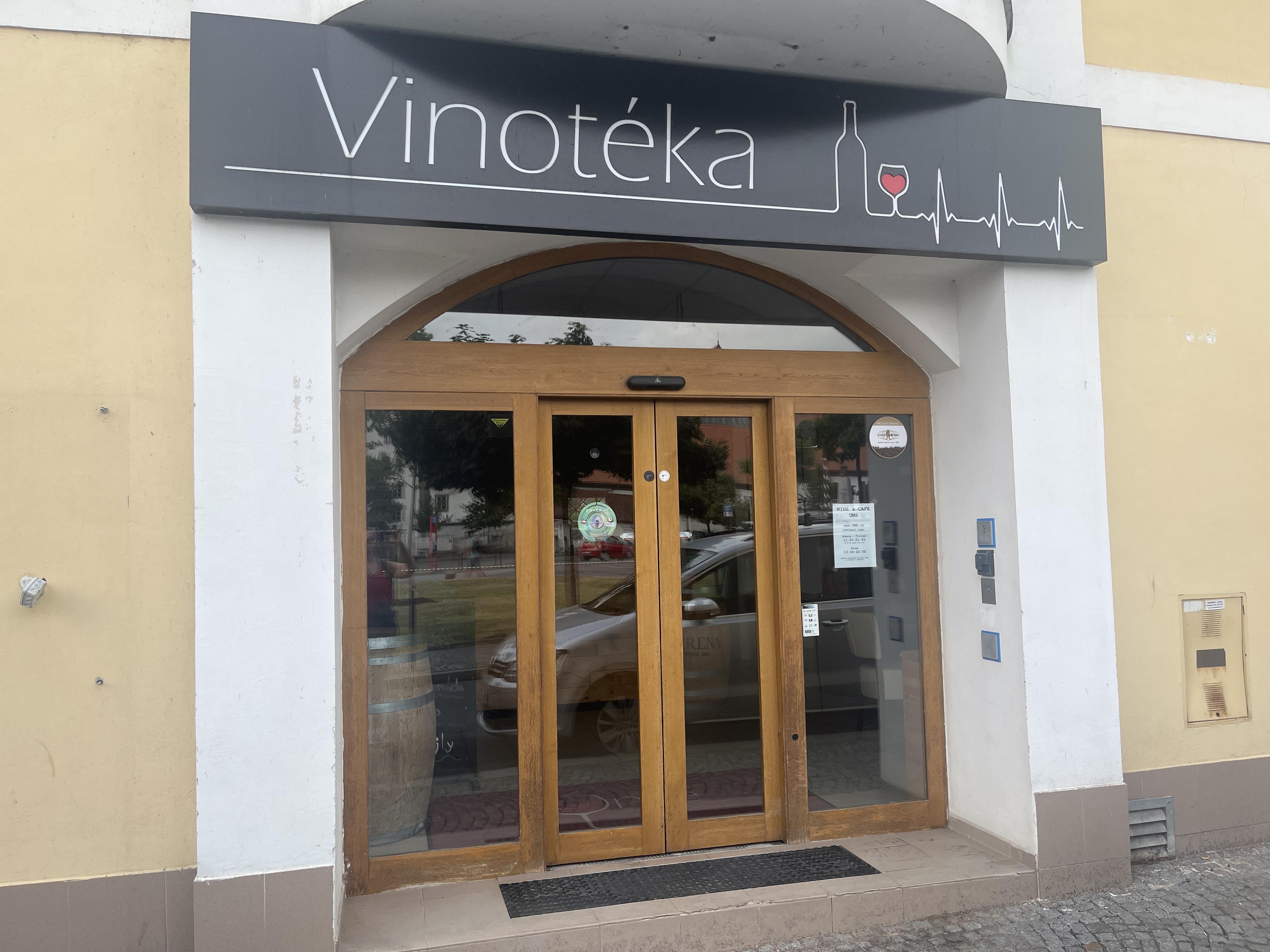Wine & Café UMě foto 4