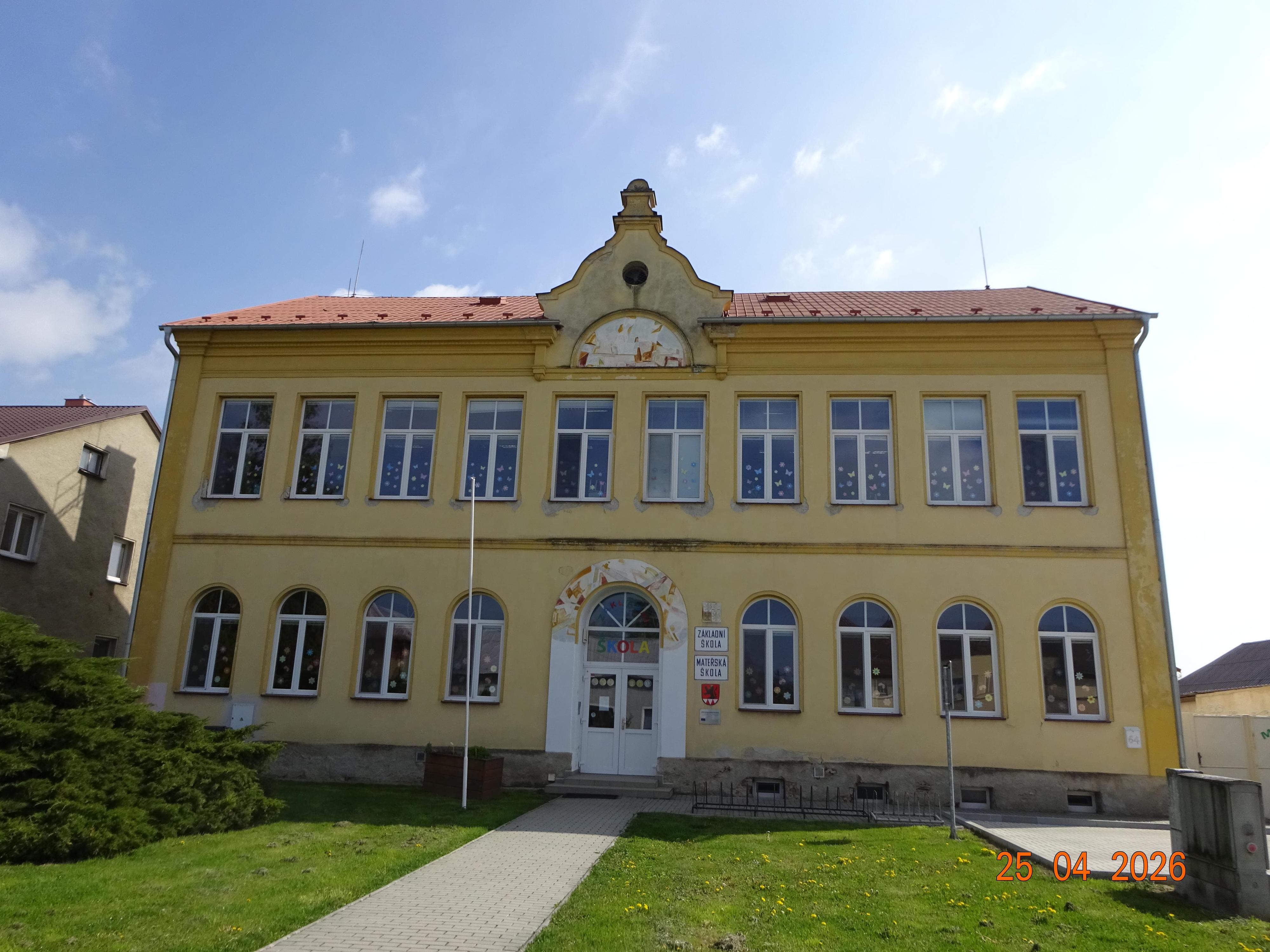 ZŠ a MŠ Žerotín foto 3