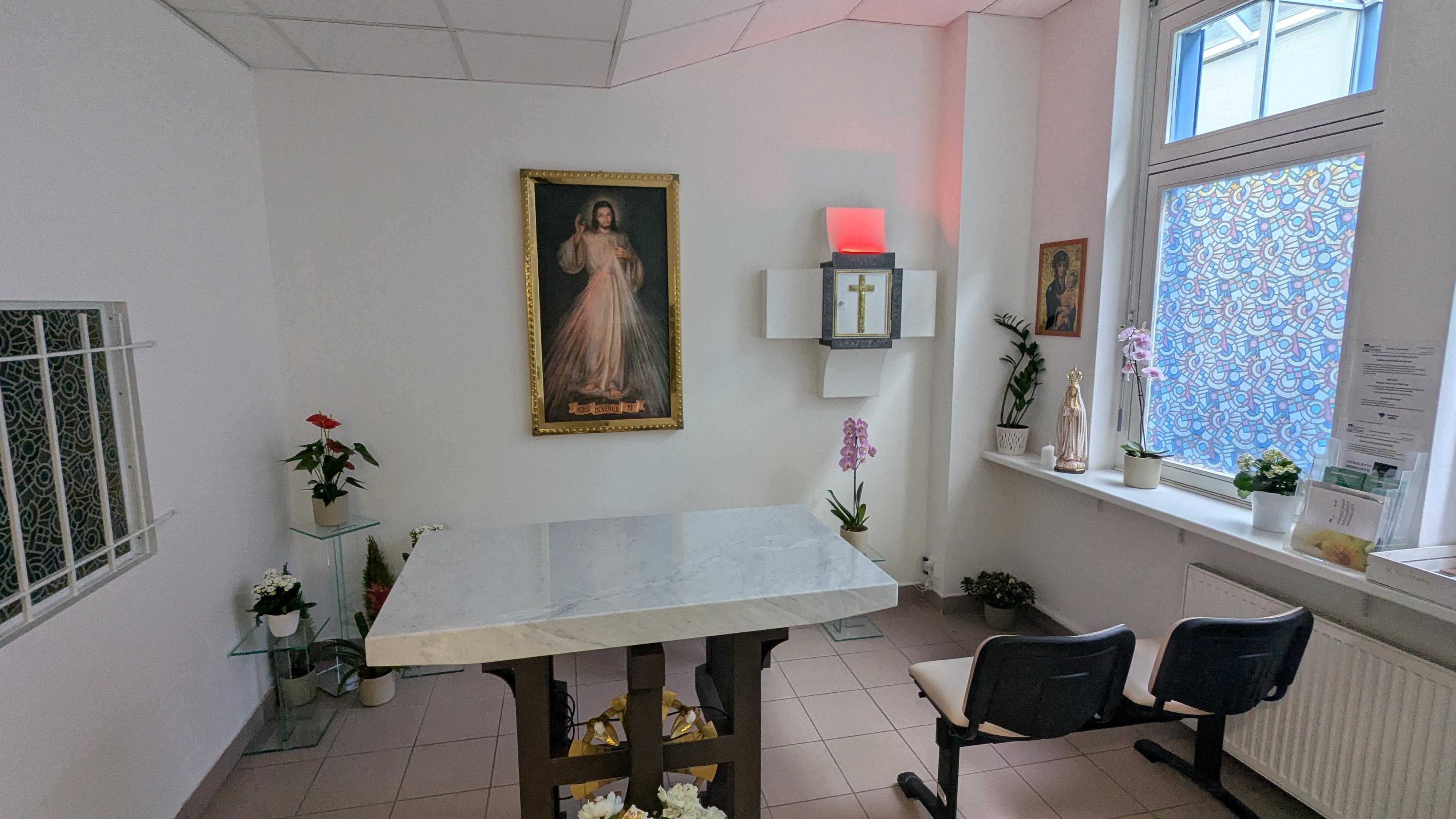 Nemocniční kaple - Fakultní nemocnice Olomouc foto 4
