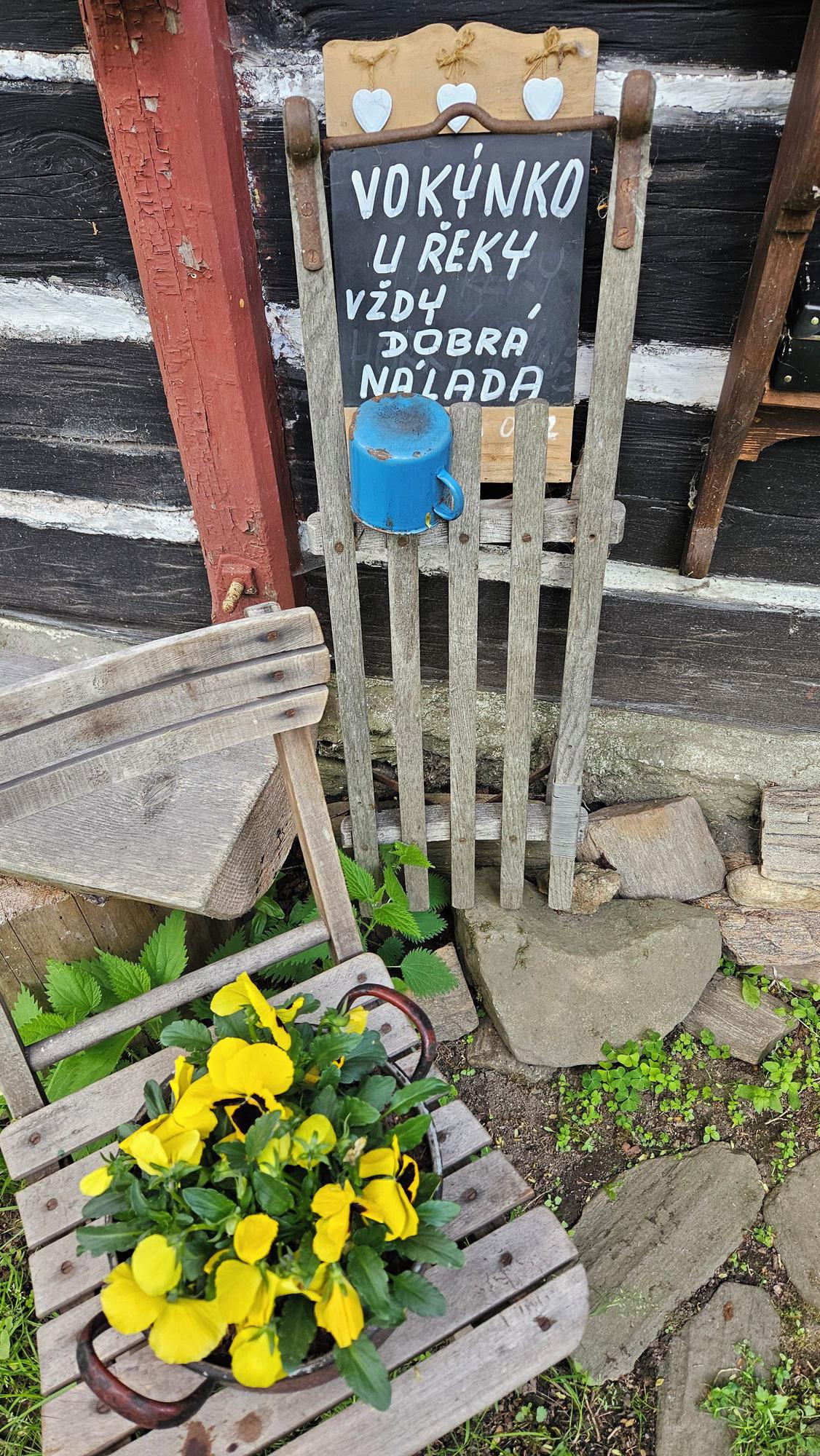 Vokýnko u řeky foto 6