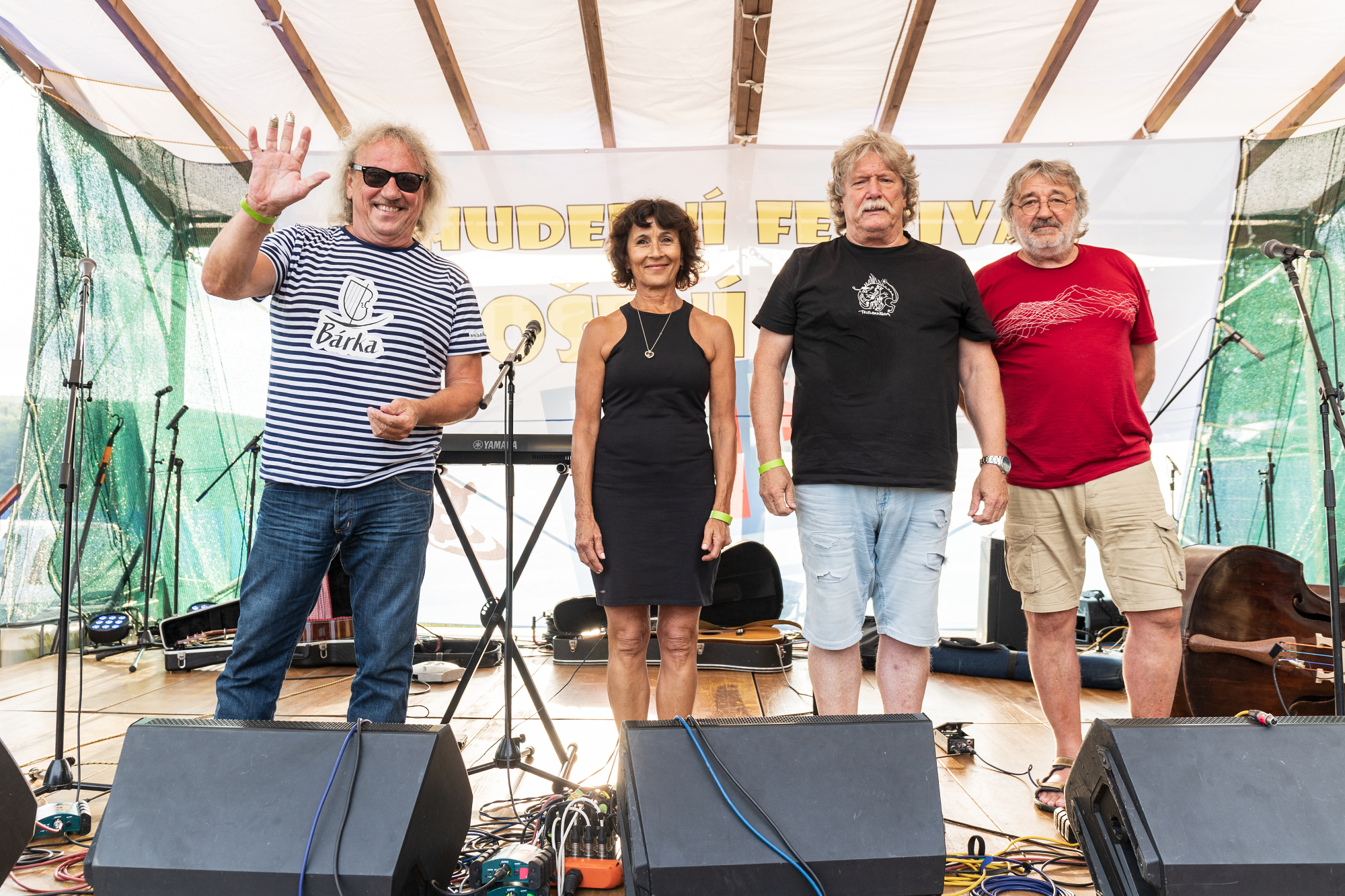 Hudební festival HROŠENÍ NA ŘECE foto 6