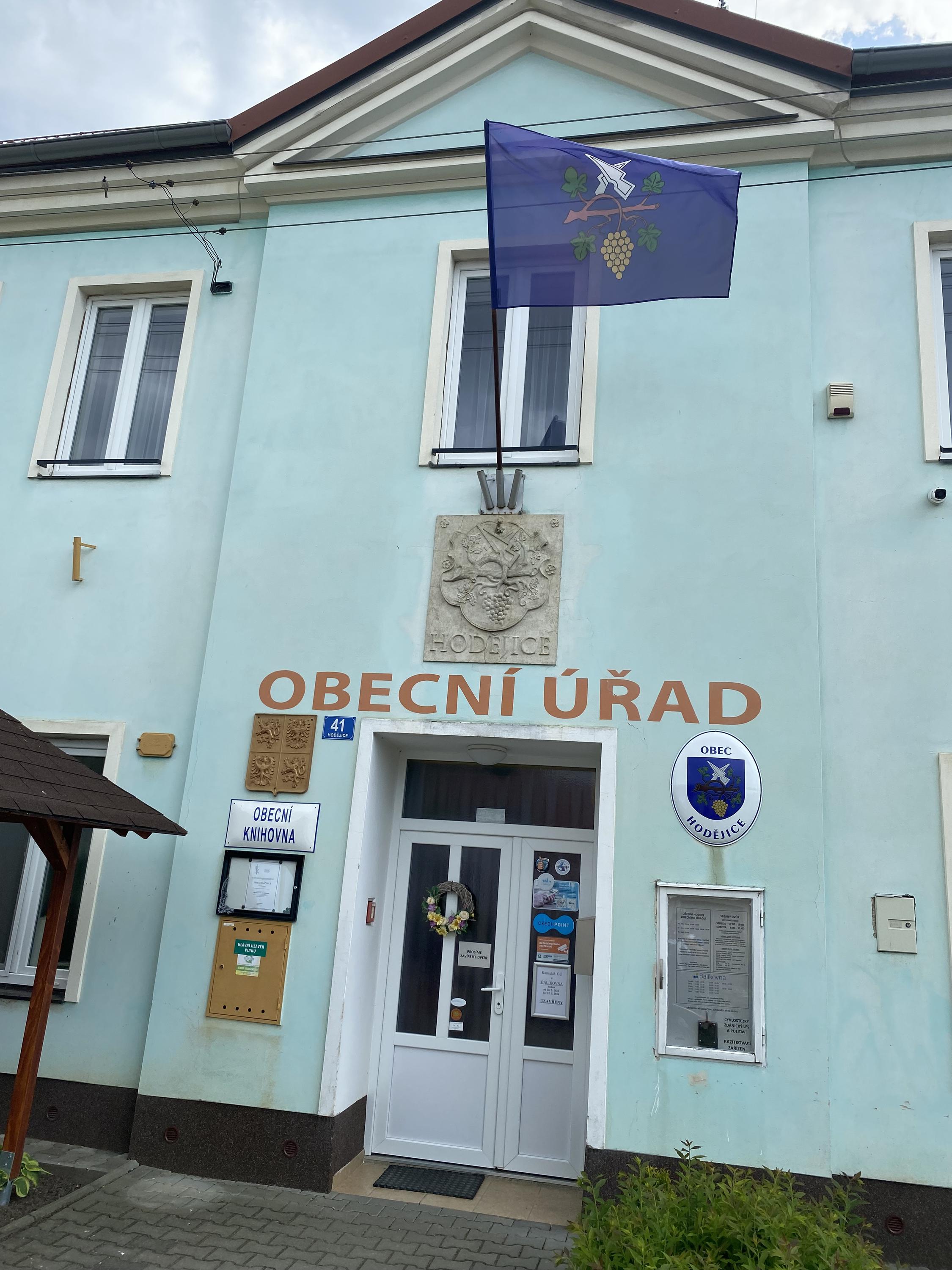 Hodějice - obecní úřad foto 4