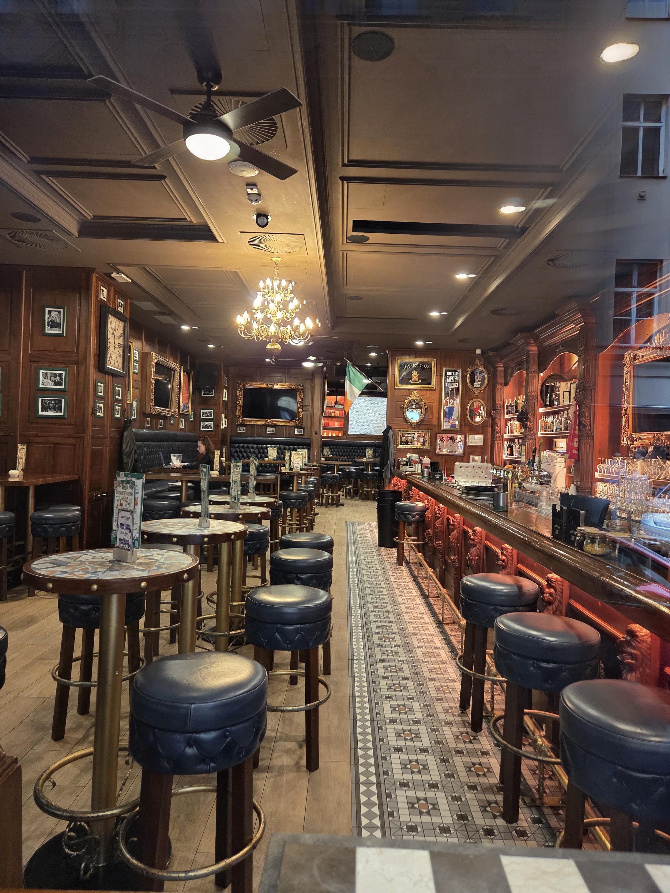 Gabby's Irish Pub foto 6