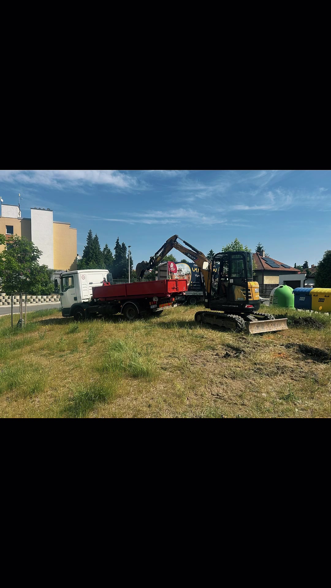 Zemní práce- kontejnery Roman Petřík foto 2 (náhled videa)