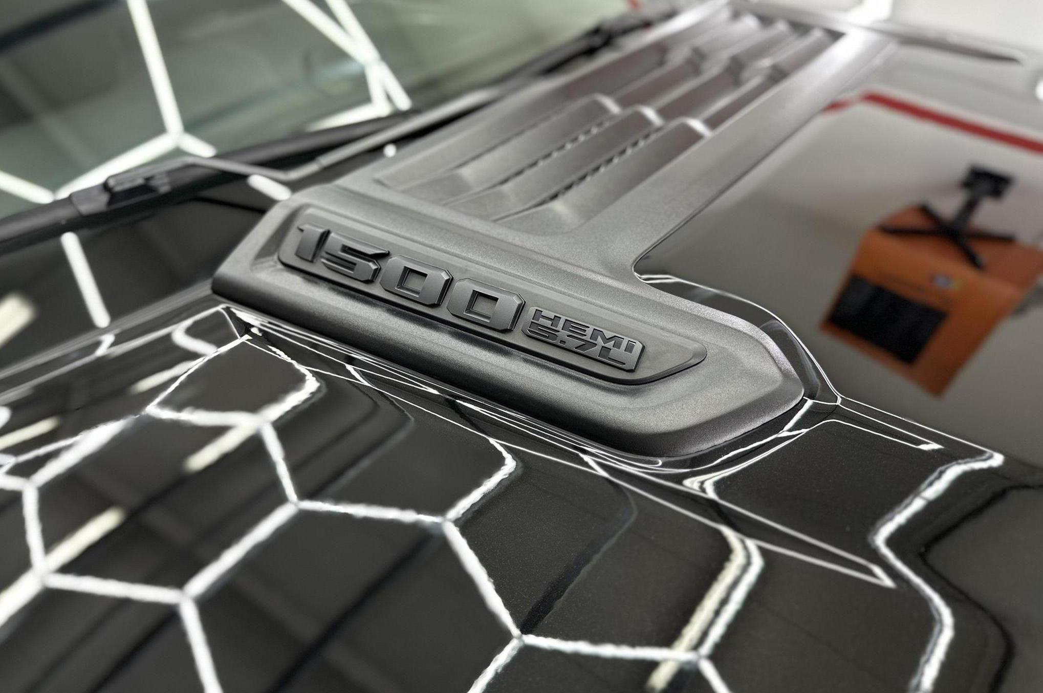 MN Shine - renovace laku,čištění interiéru,opravy koženého čalounění automobilů