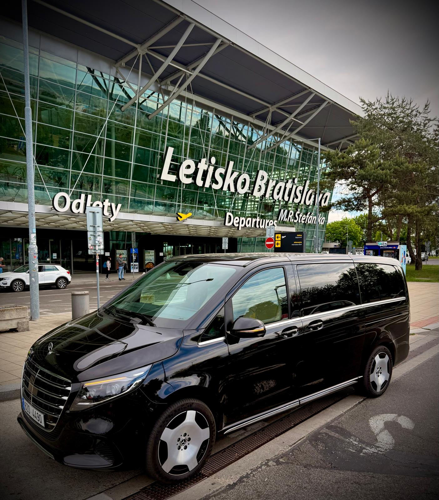 NOIR LINE - LUXURY VIP TRANSFERS foto 3