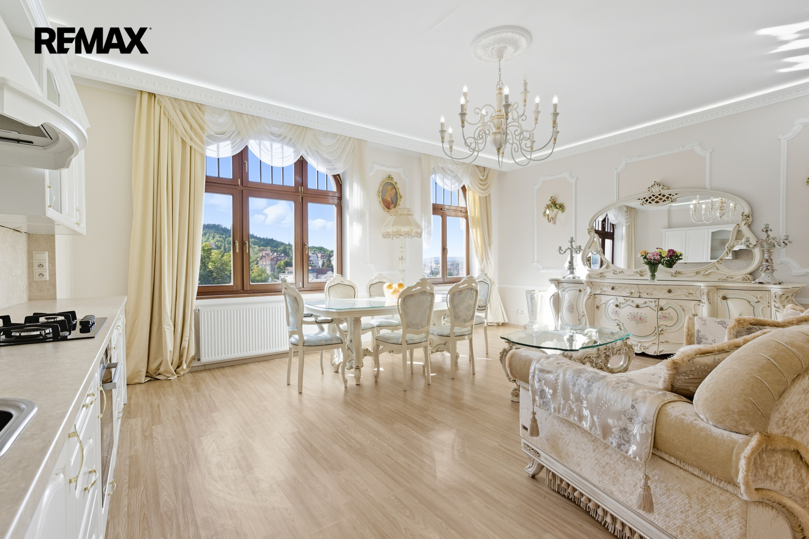 Elegantní 2+kk s garsonkou v centru Karlových Varů