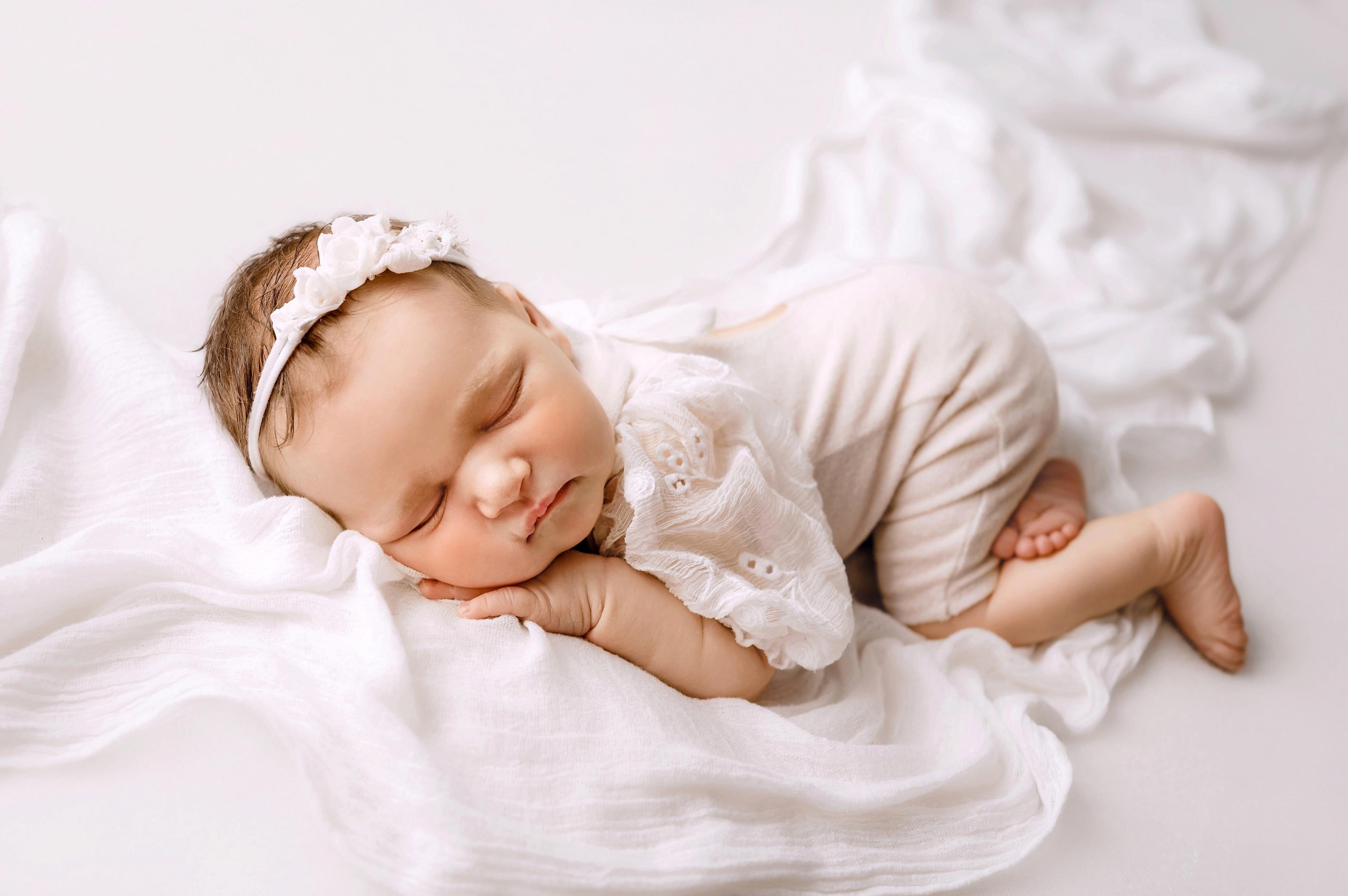Katka Molková - NEWBORN a rodinná fotografka foto 2