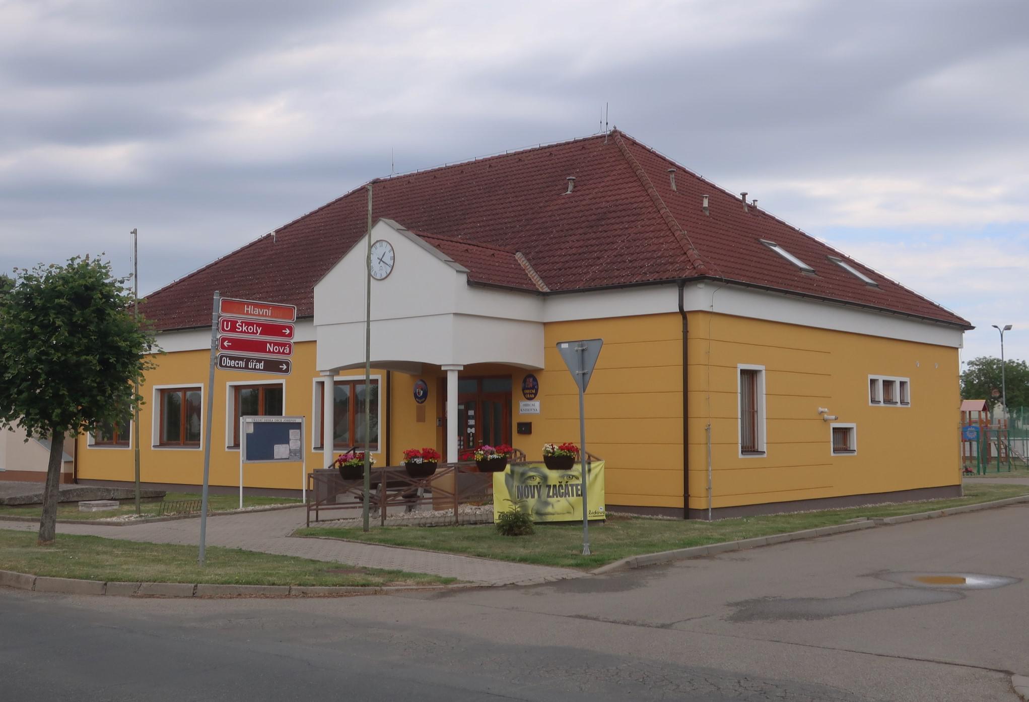 Josefov - obecní úřad foto 2
