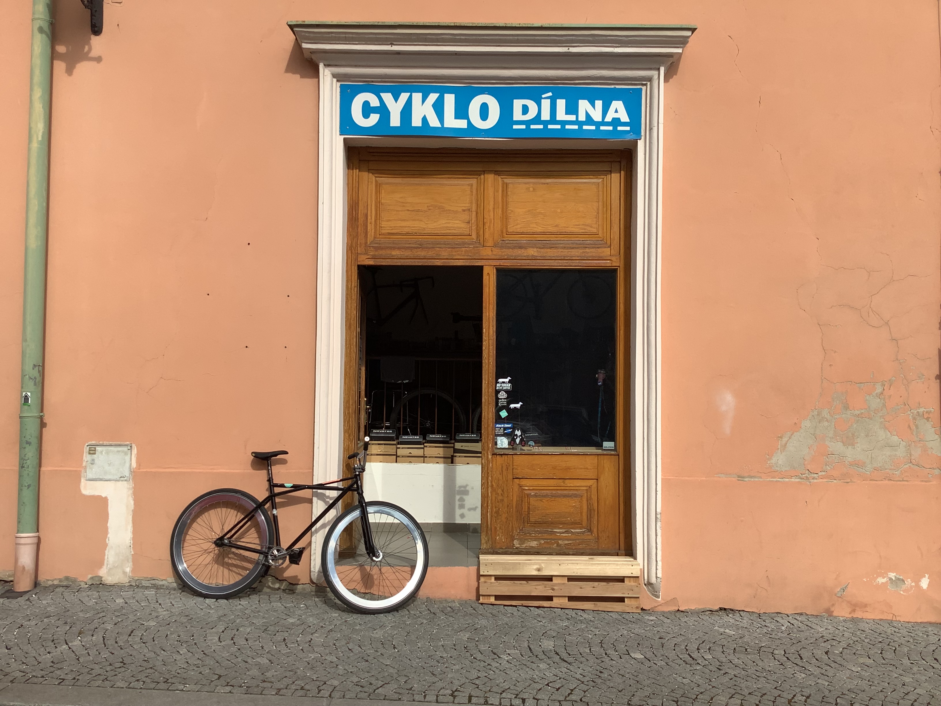Cyklodílna foto 2