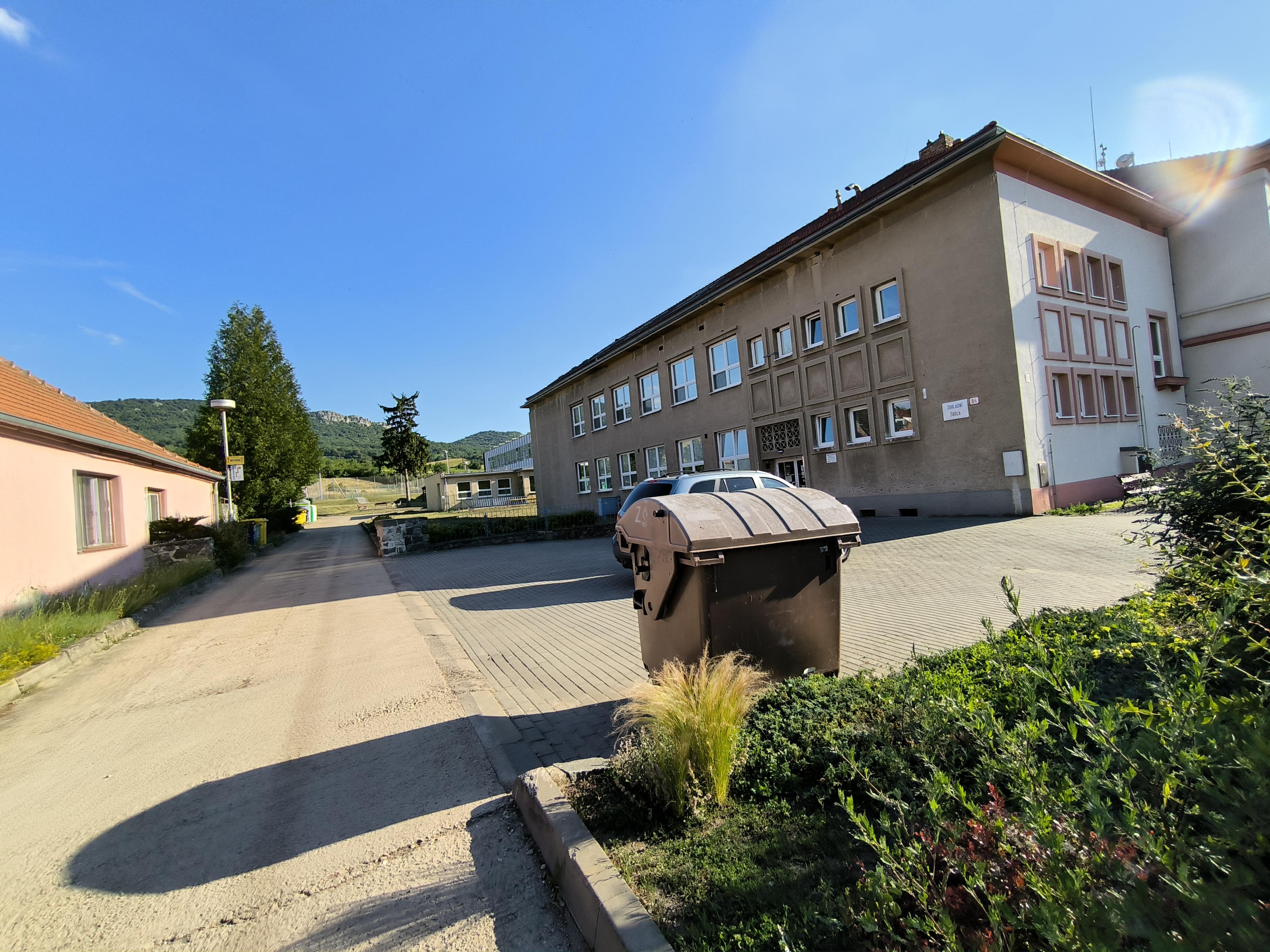 Základní škola Dolní Věstonice, příspěvková organizace
