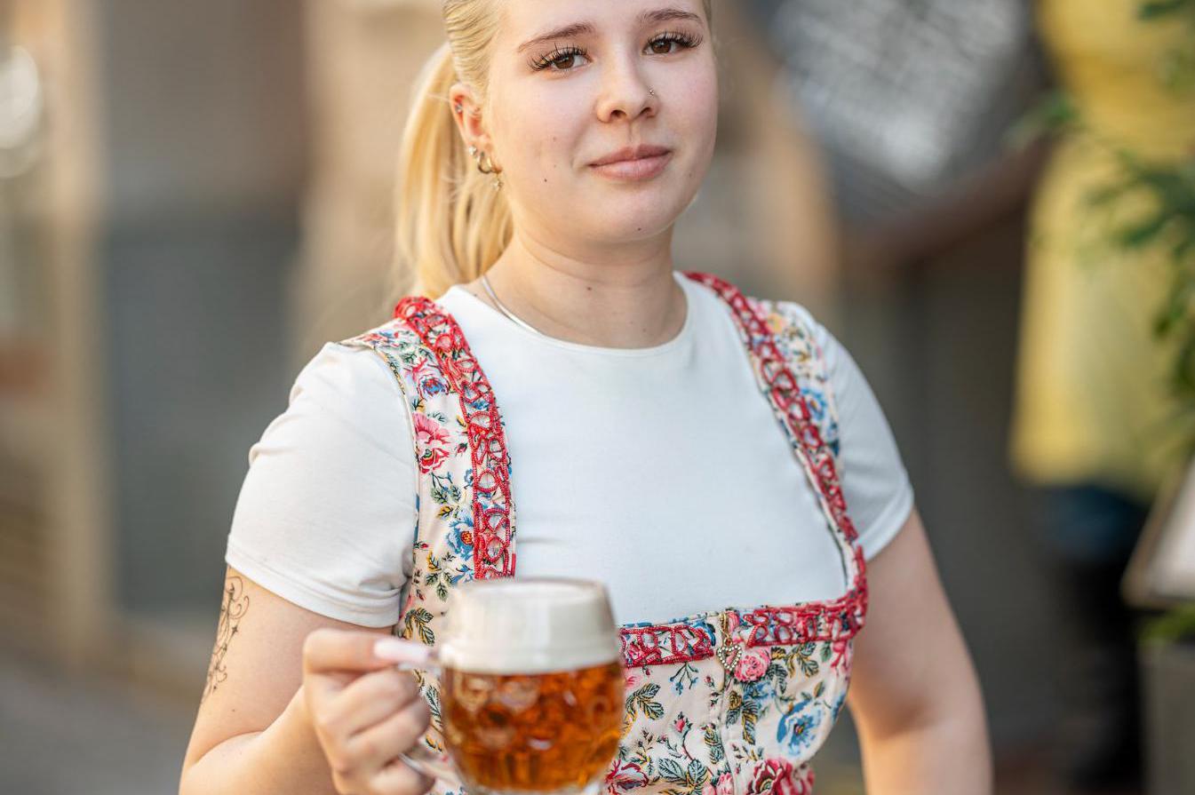Užijte si příjemné posezení na naší zahrádce