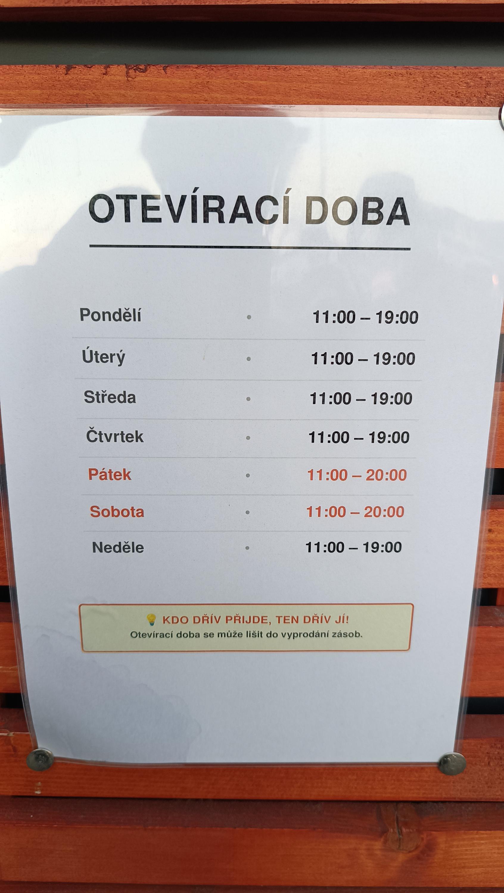 Občerstvení u OC Vlčnovská foto 4