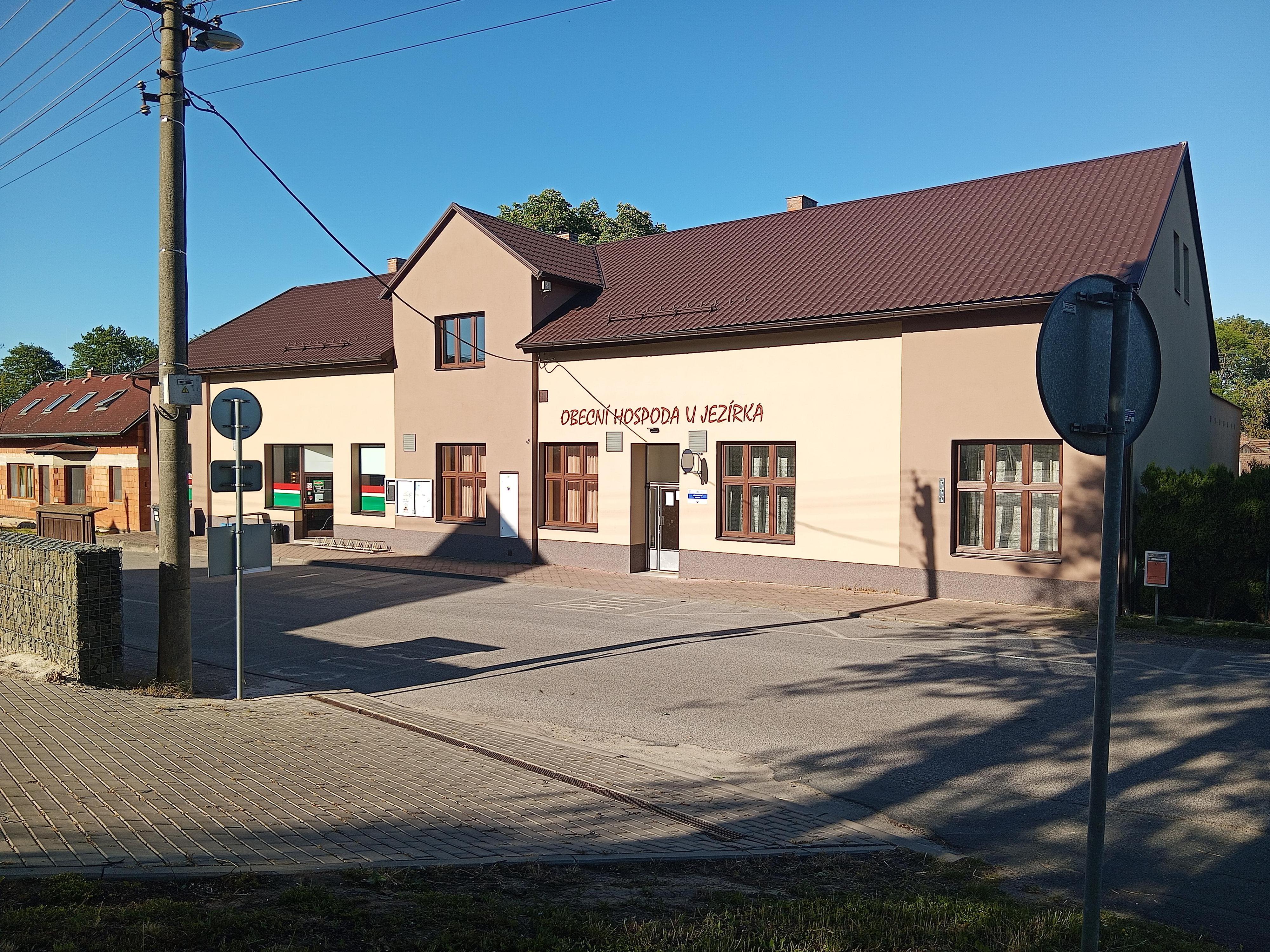 Hospoda U Jezírka foto 2