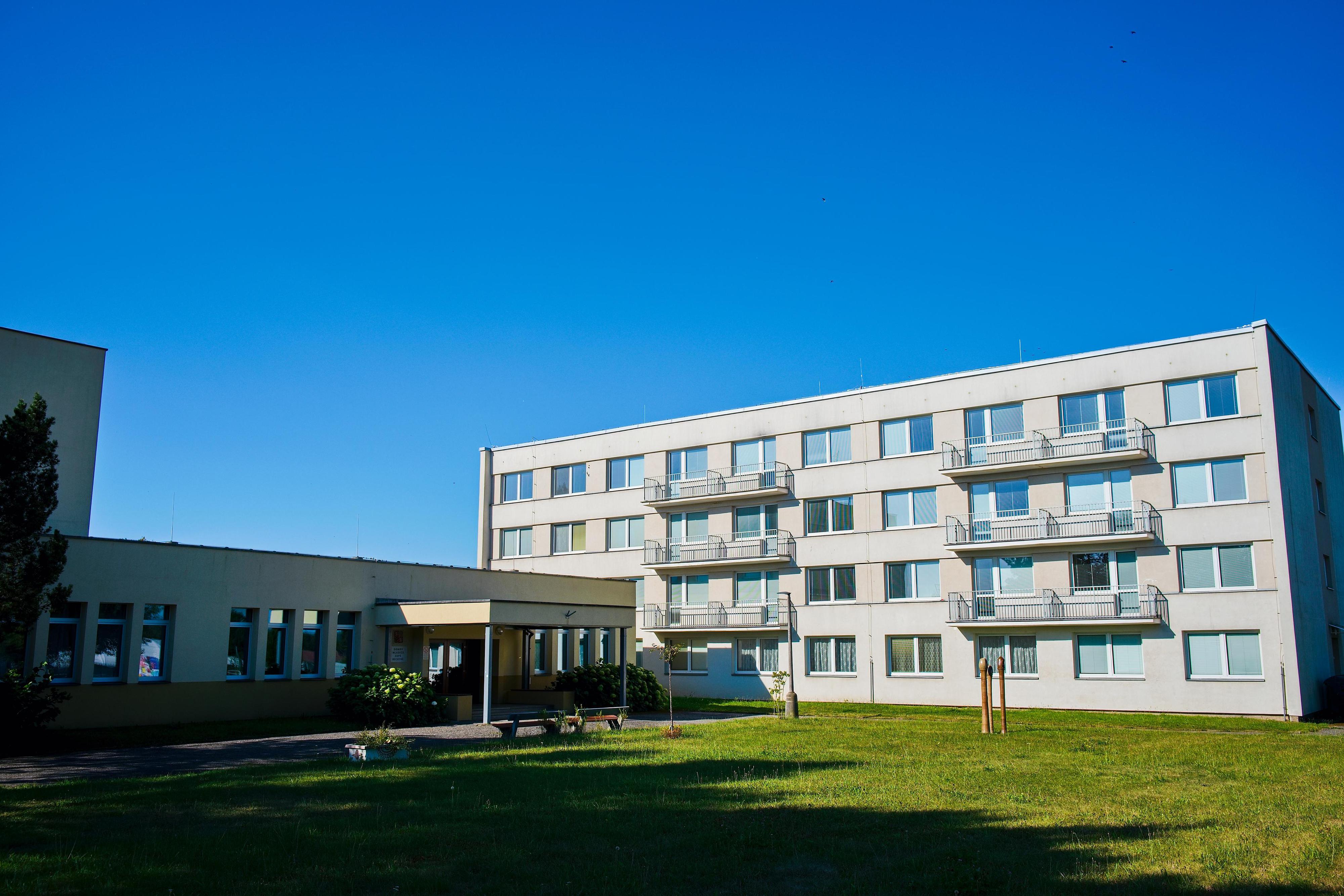 Střední uměleckoprůmyslová škola, Bechyně - domov mládeže foto 2