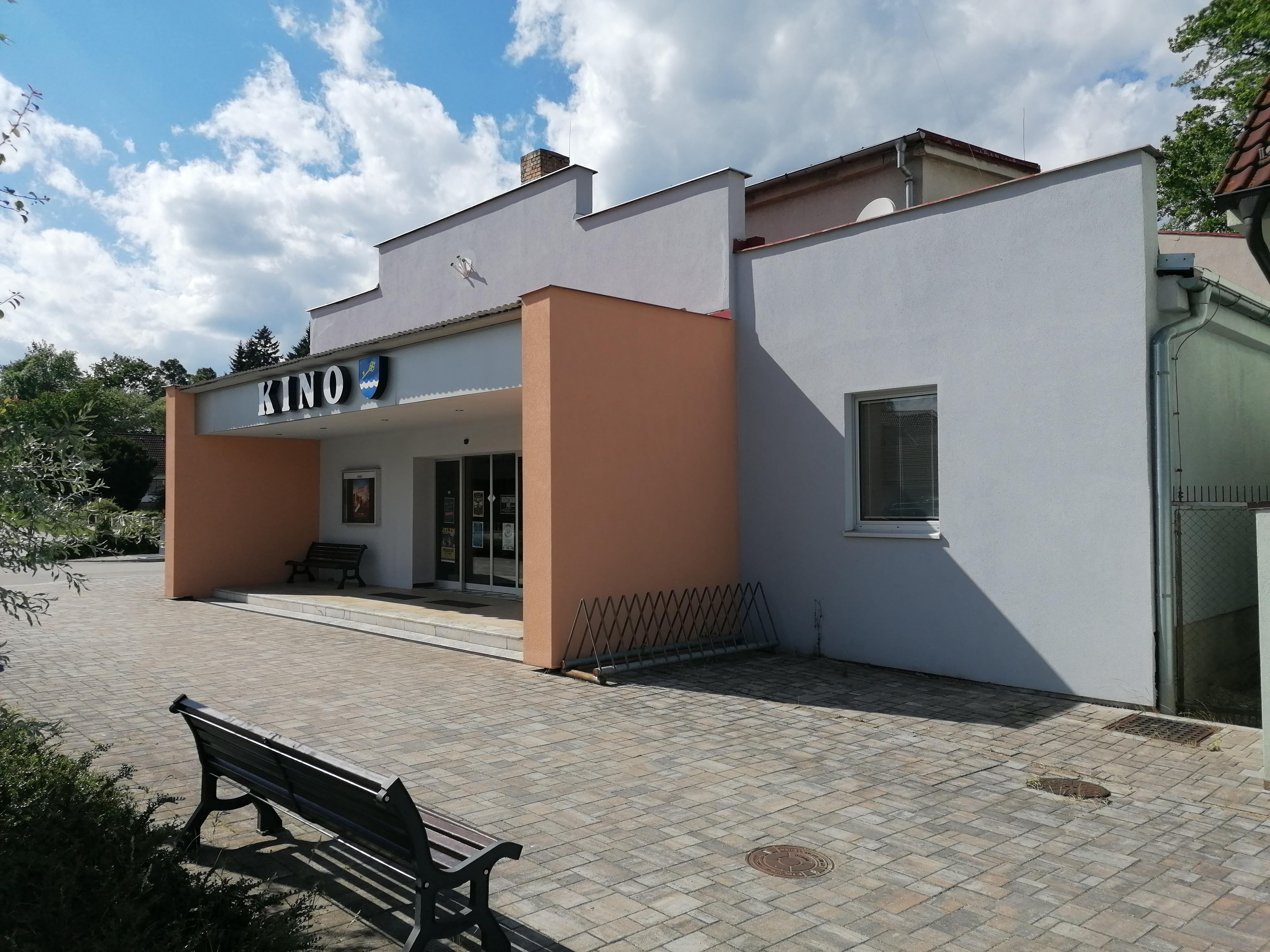 Kulturní centrum - kino Suchdol nad Lužnicí foto 2