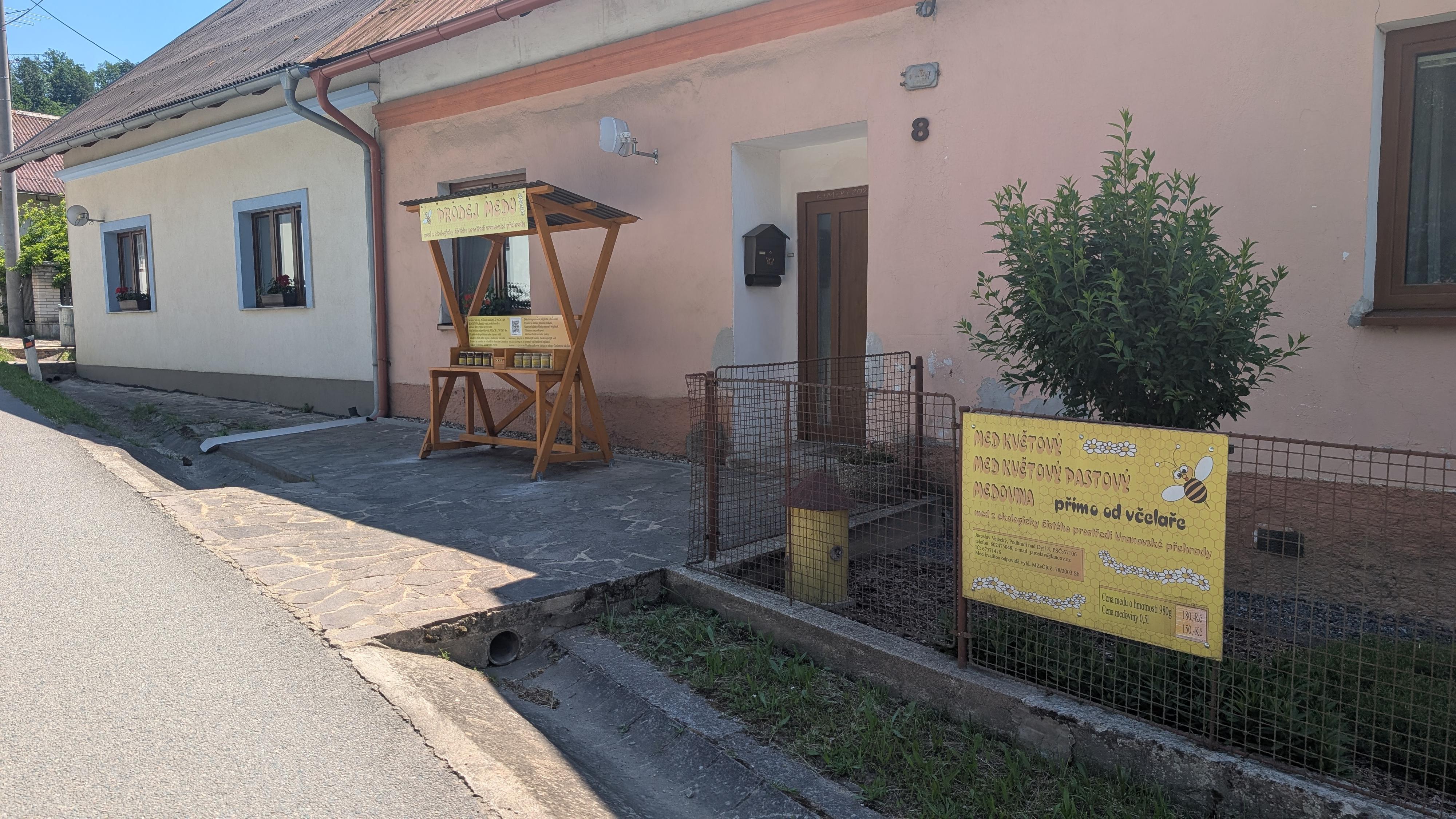 Včelařství - Jaroslav Velecký foto 2
