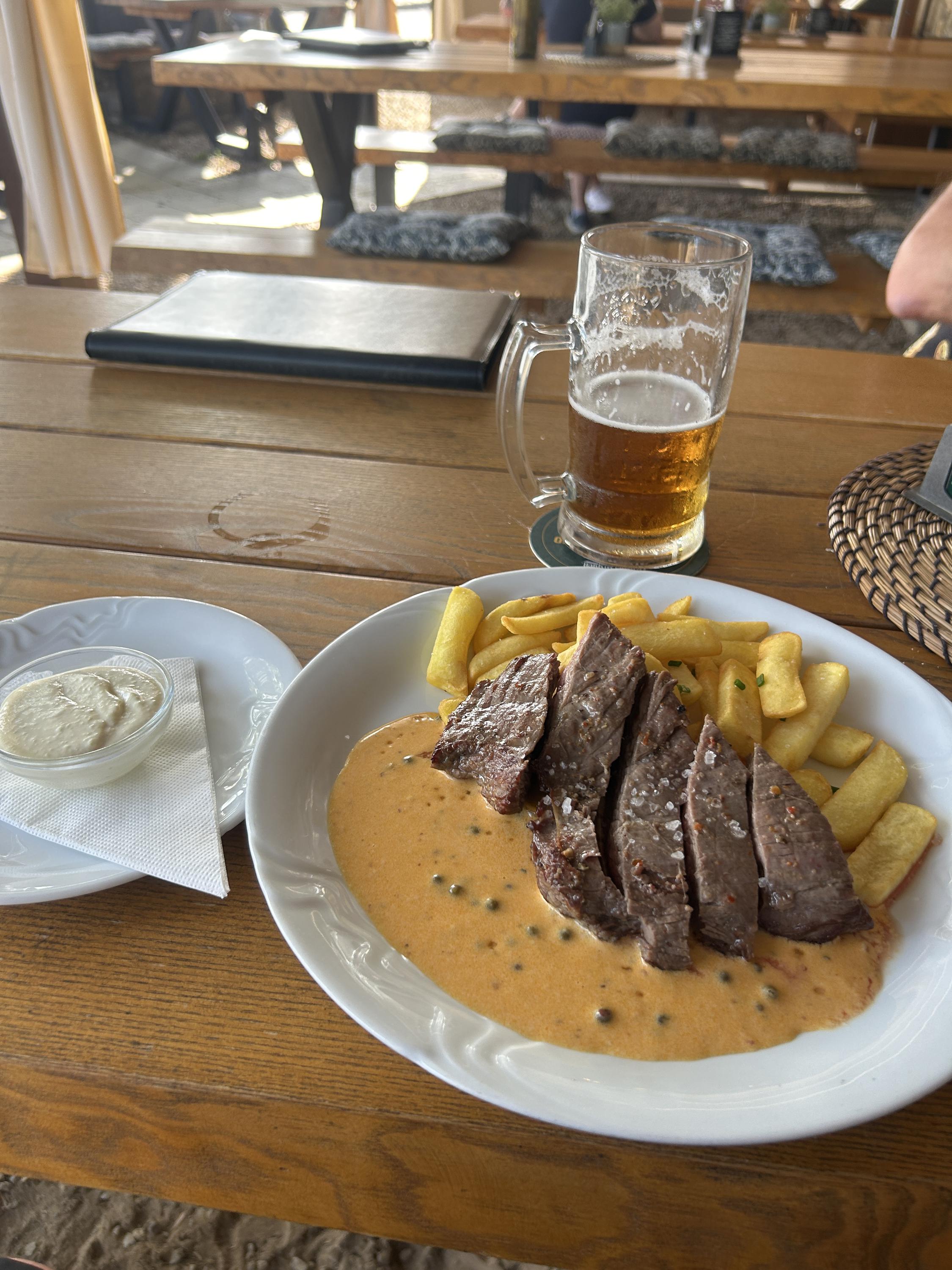 Restaurace U Tří jasanů foto 3