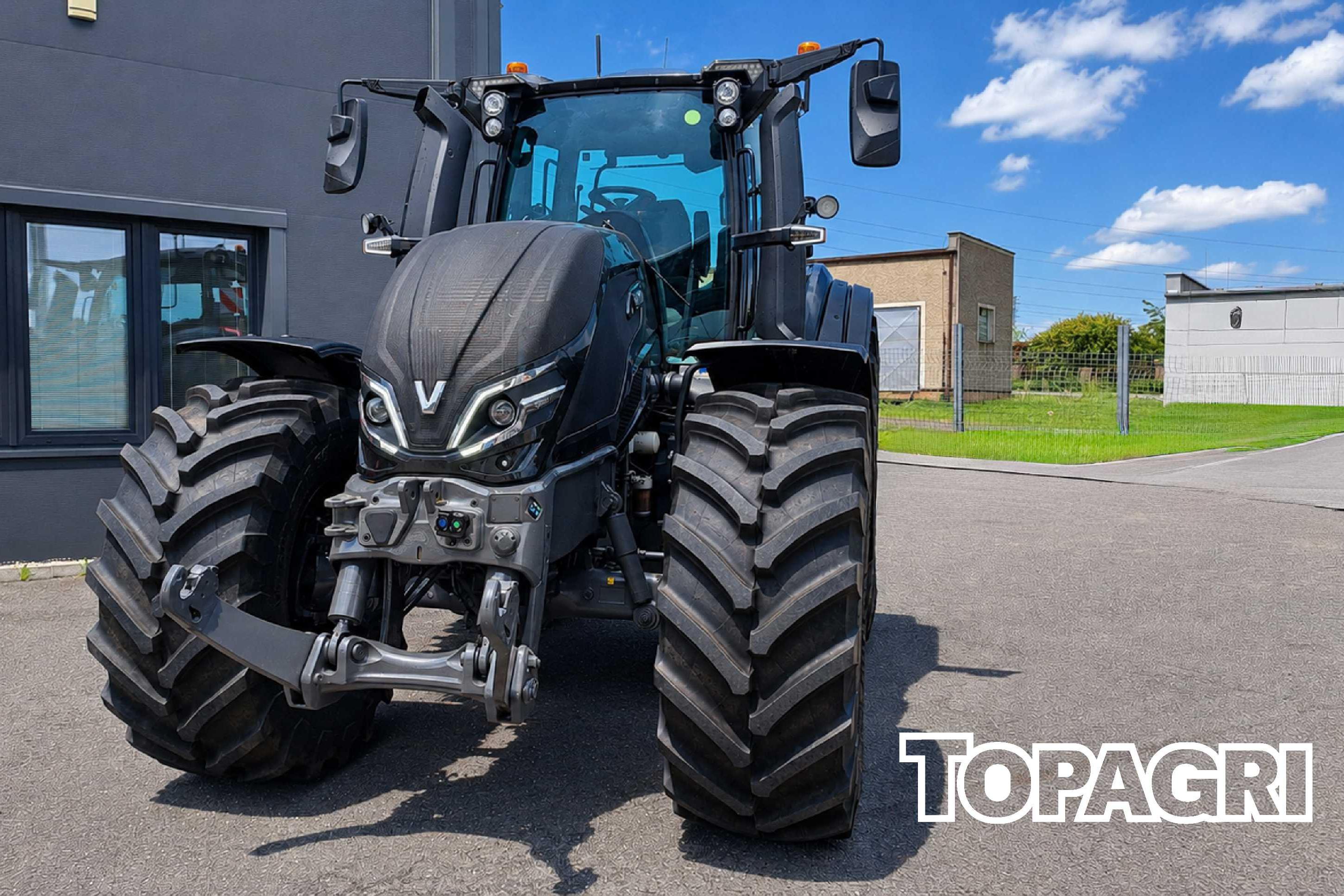 Traktor Valtra Q265