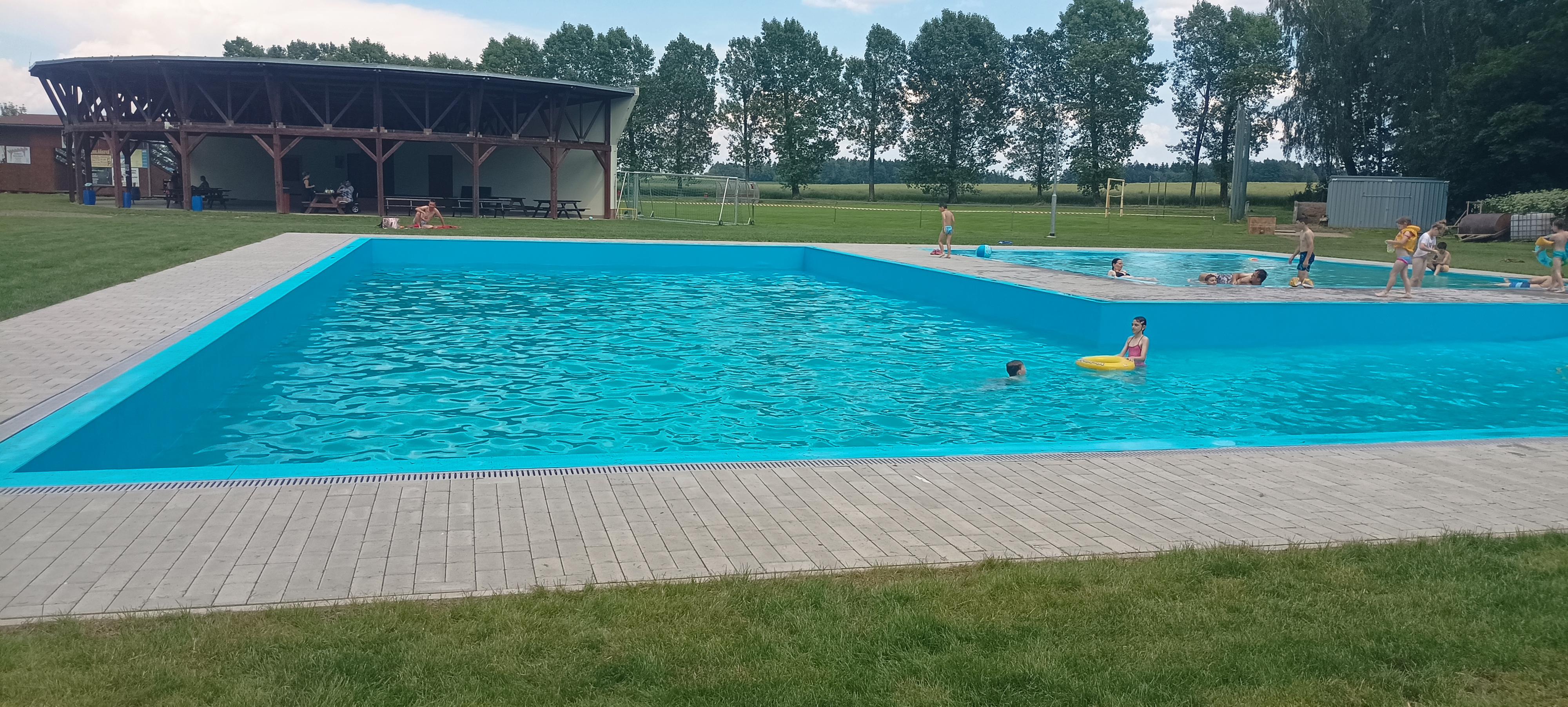 Hasičská nádrž Holetín foto 2