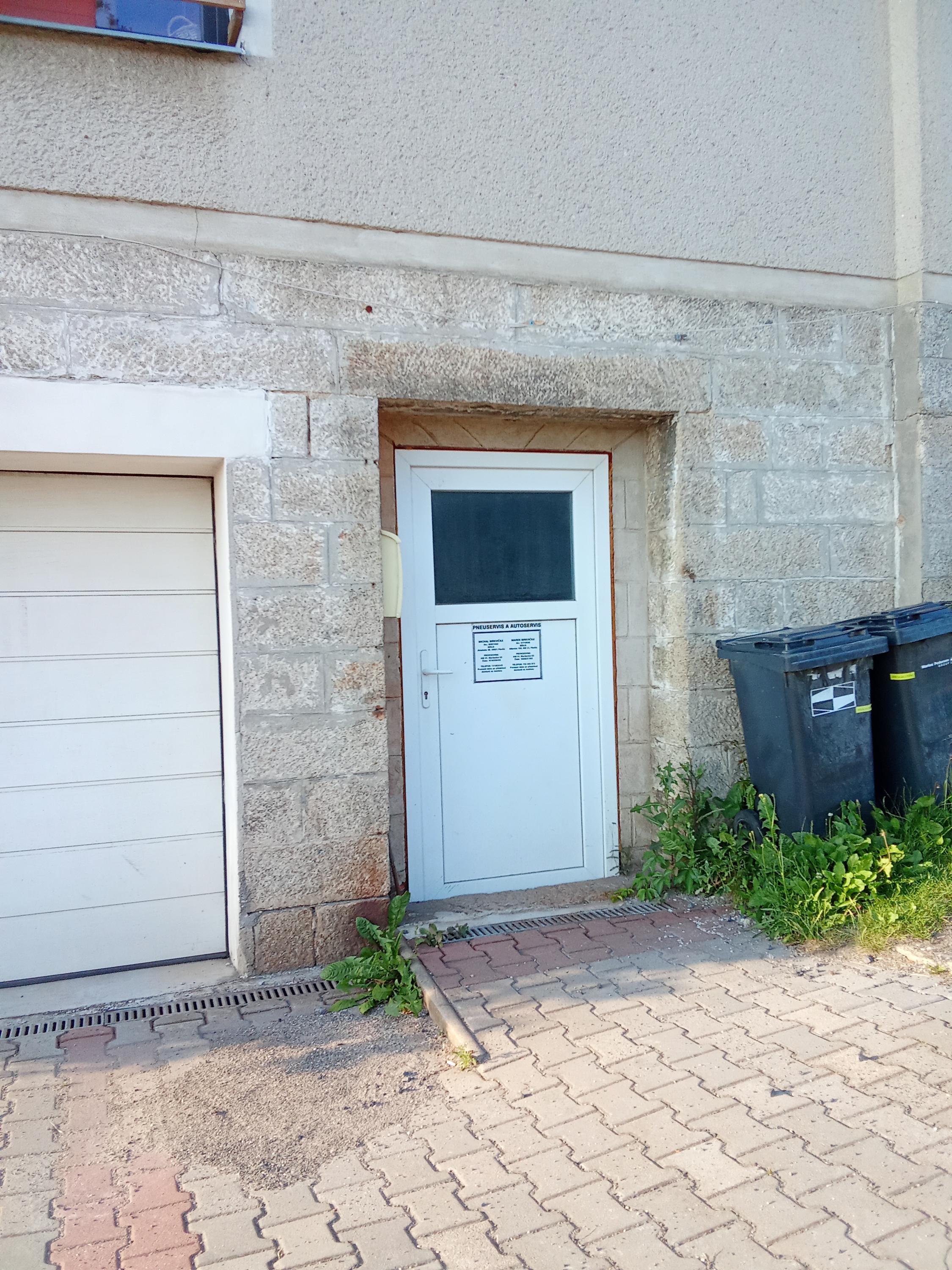 Auto - pneu servis Mrkvička foto 2
