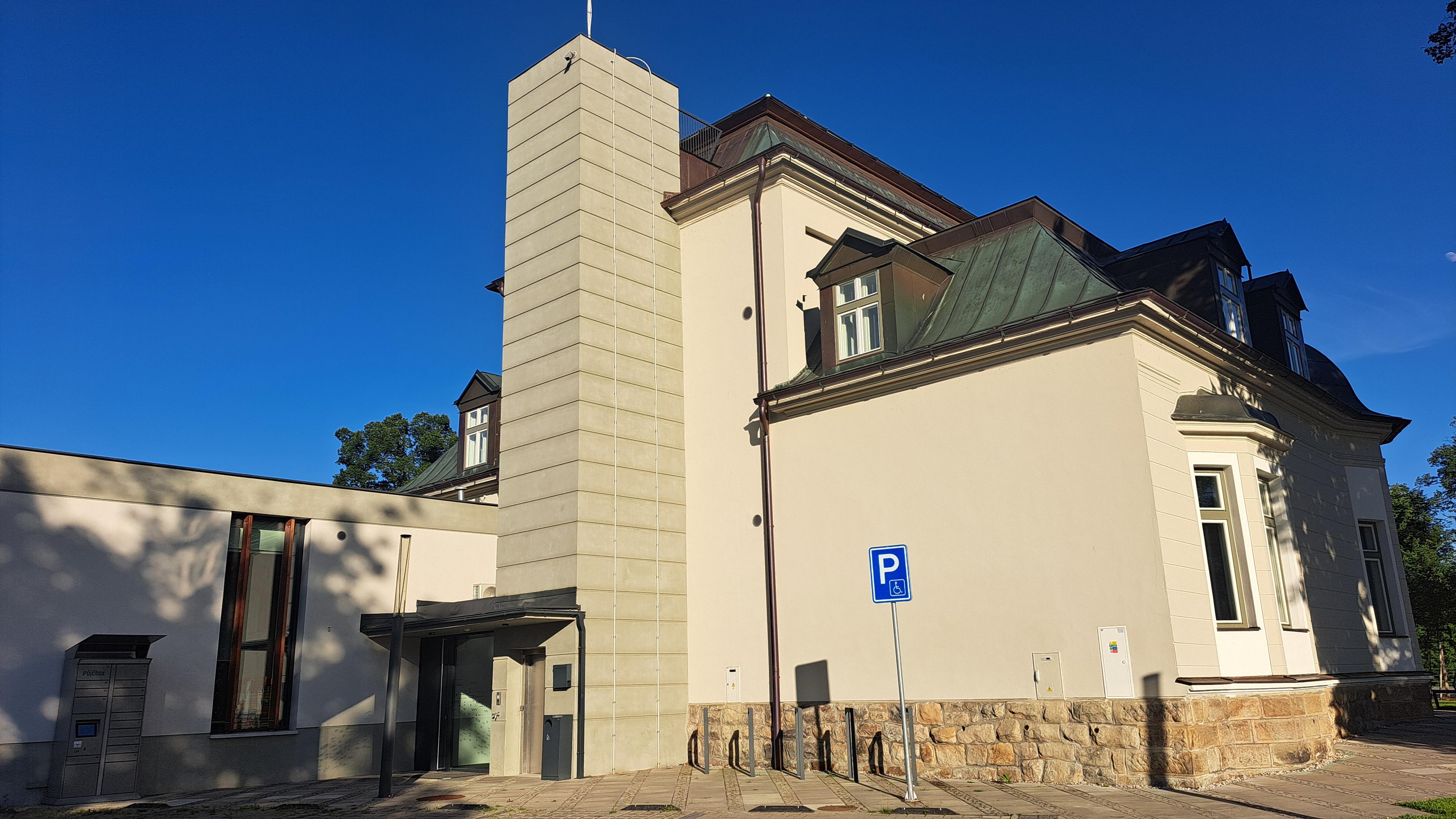 Městská knihovna Rožnov pod Radhoštěm foto 3