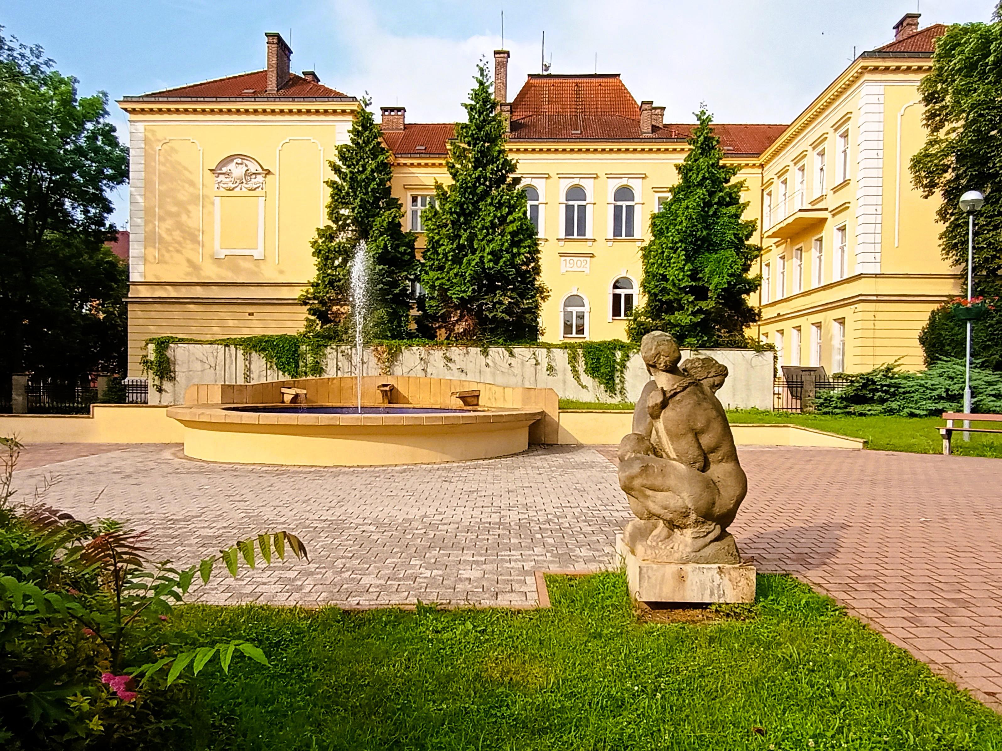 Úřad pro zastupování státu ve věcech majetkových - Odloučené pracoviště Teplice foto 2